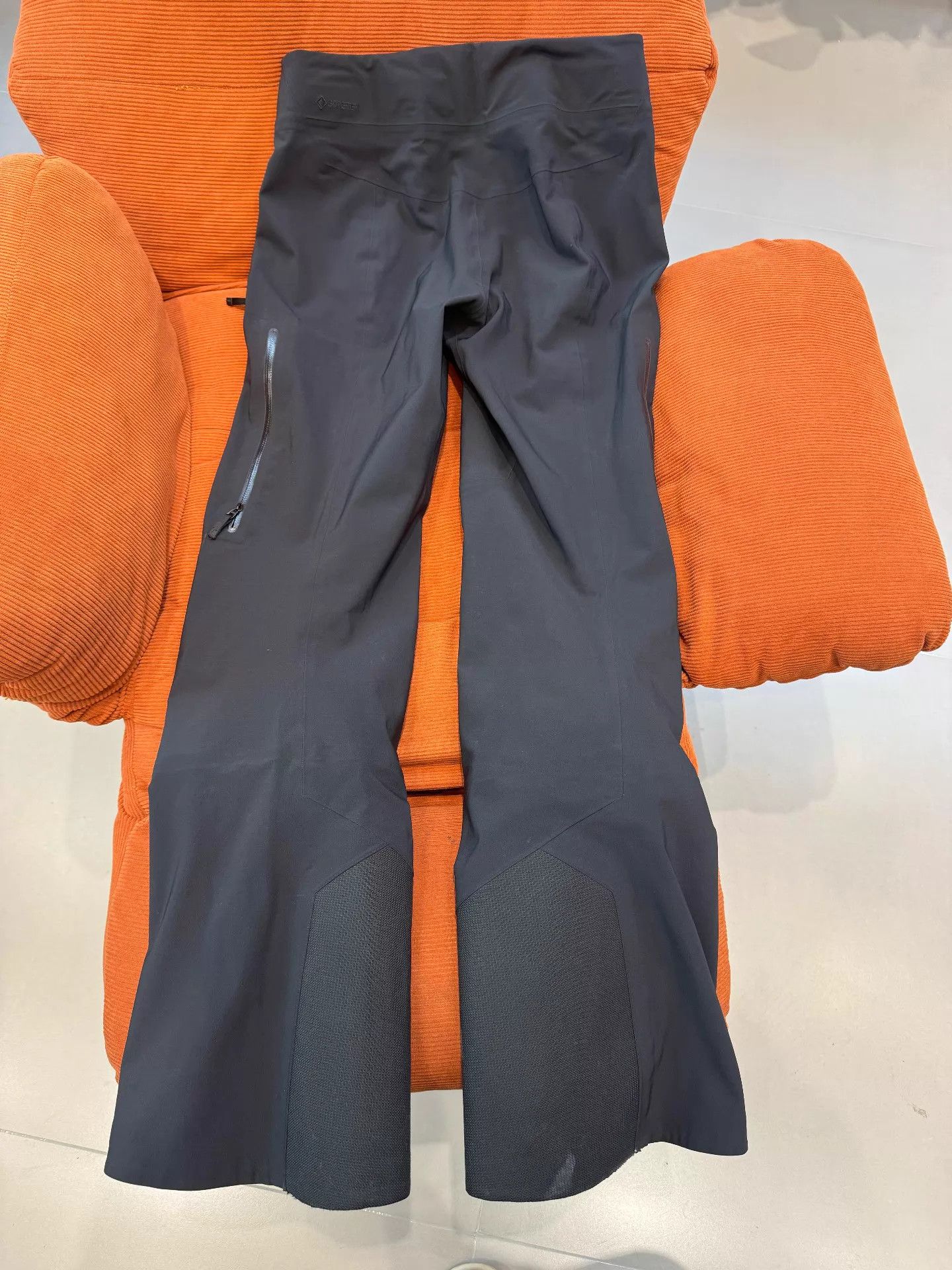 Arc'teryx Arcteryx ANDESSA Gore-Tex Insulated Ski Women's Black 4 Size 27" / US 4 / IT 40 - 3 Thumbnail