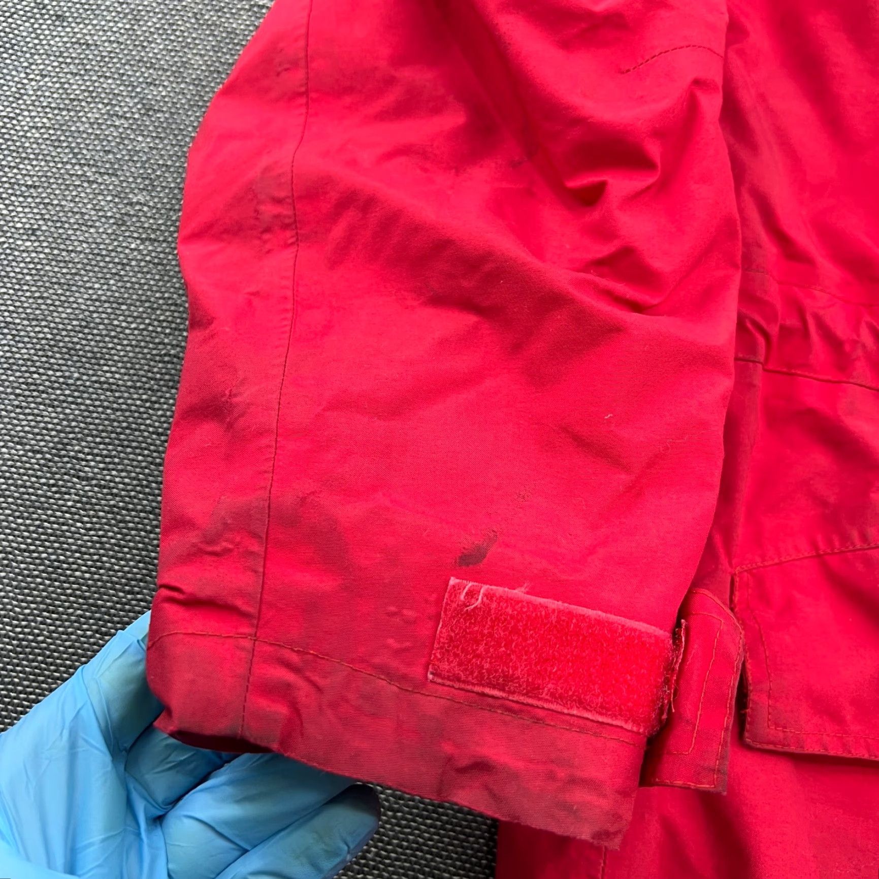 Vintage VINTAGE Fjallraven Gore-Tex Jacket Mens M Red Outdoor Windbreaker Full Zip Size US M / EU 48-50 / 2 - 3 Thumbnail
