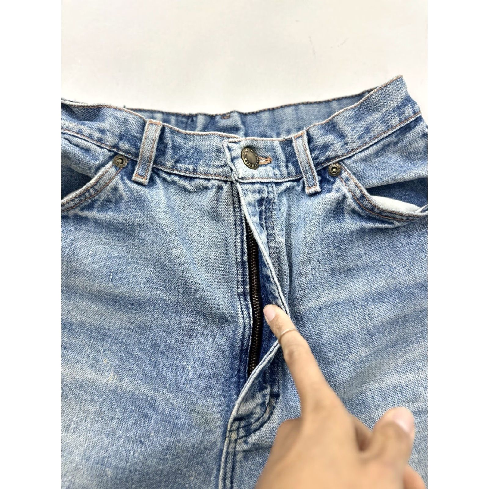 Vintage VINTAGE Brittania Jeans Women's 24 Blue Distressed Mom Medium Wash Womens Size 42" / US 20 - 5 Thumbnail