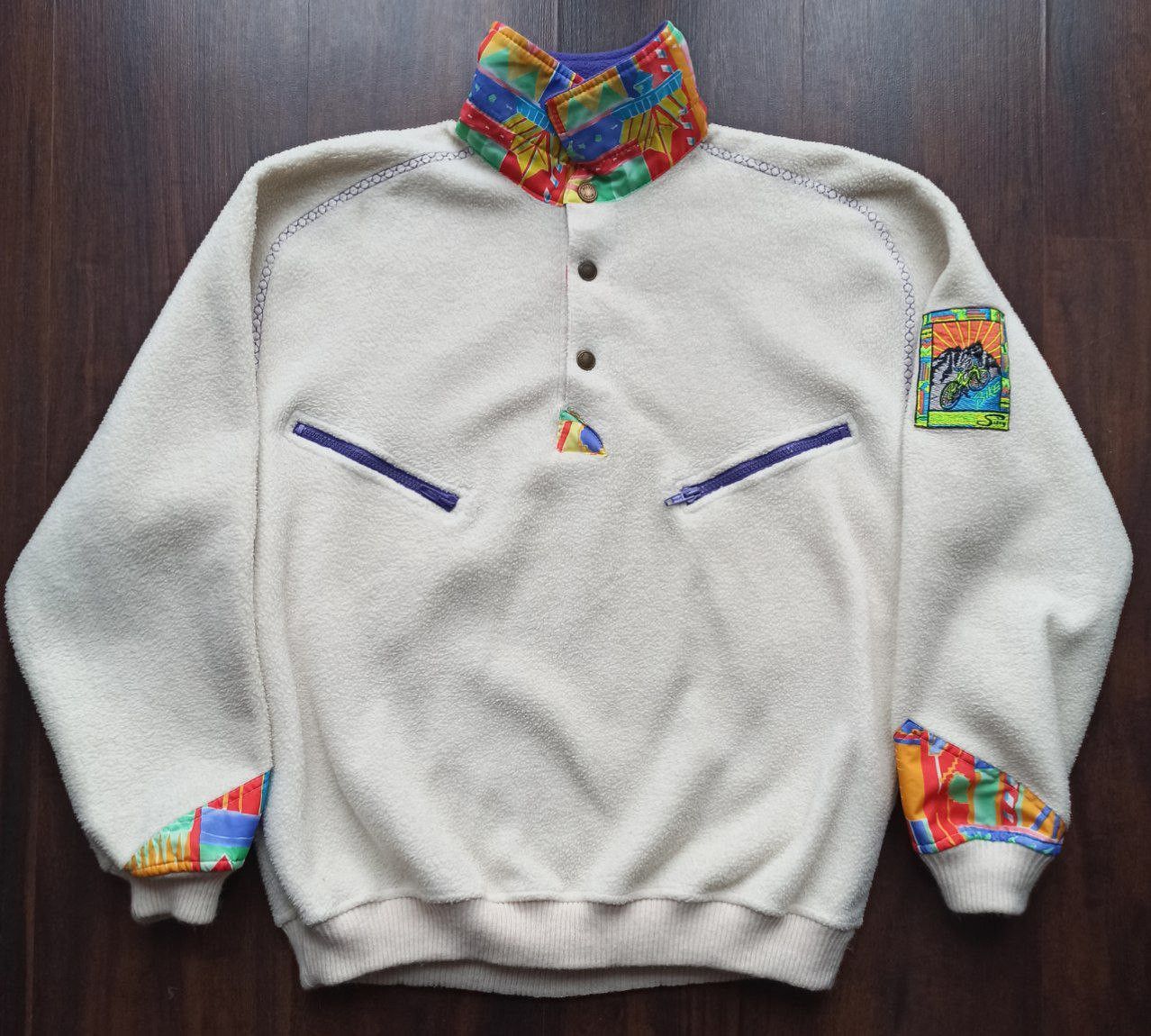 image of Vintage Walking Original Design By Silvy Fleece Sweatshirt in White, Women's (Size Medium)