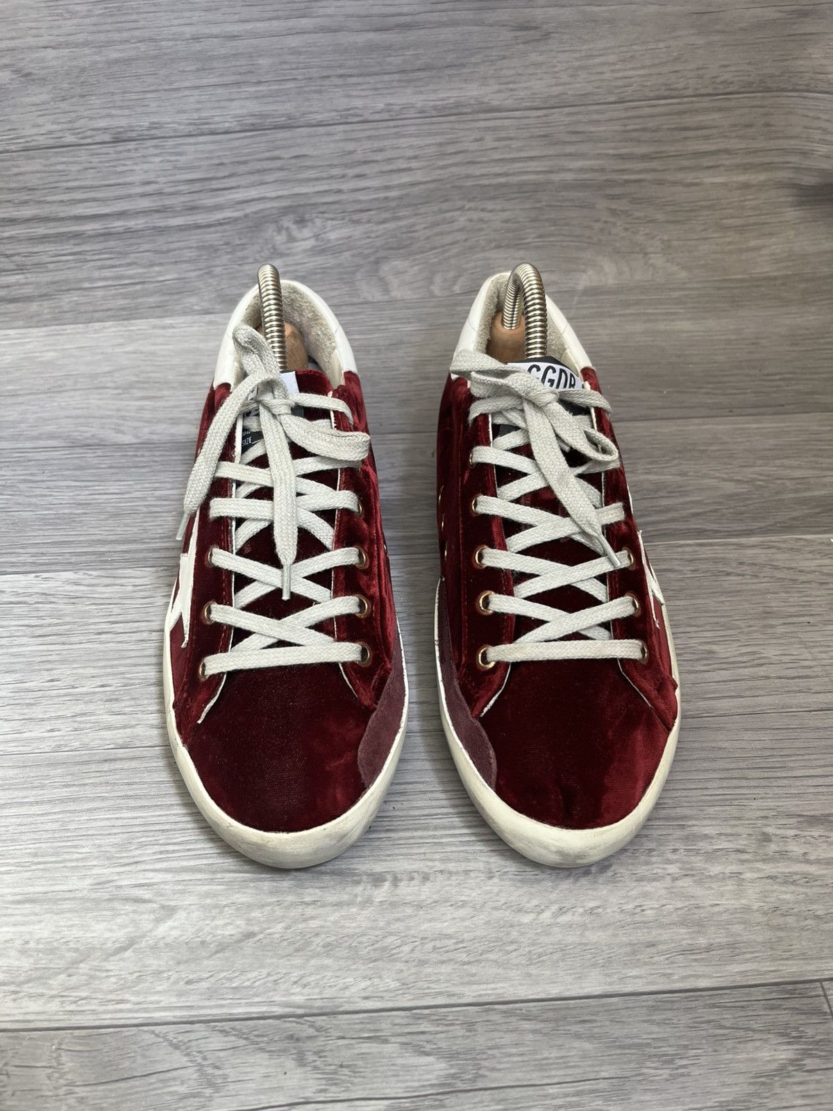 Golden Goose Golden goose velvet burgundy low top sneakers sz 38 Size US 8 / IT 38 - 3 Thumbnail