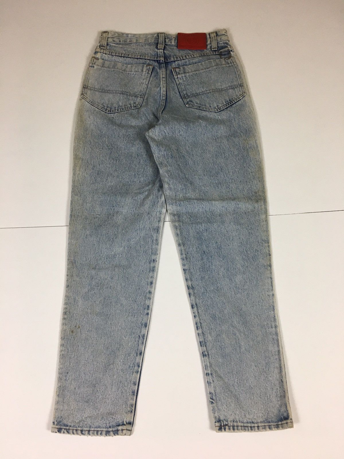 Vintage Vintage Acid Wash Red Button Tapered Leg Made in Italy Size US 29 - 5 Thumbnail