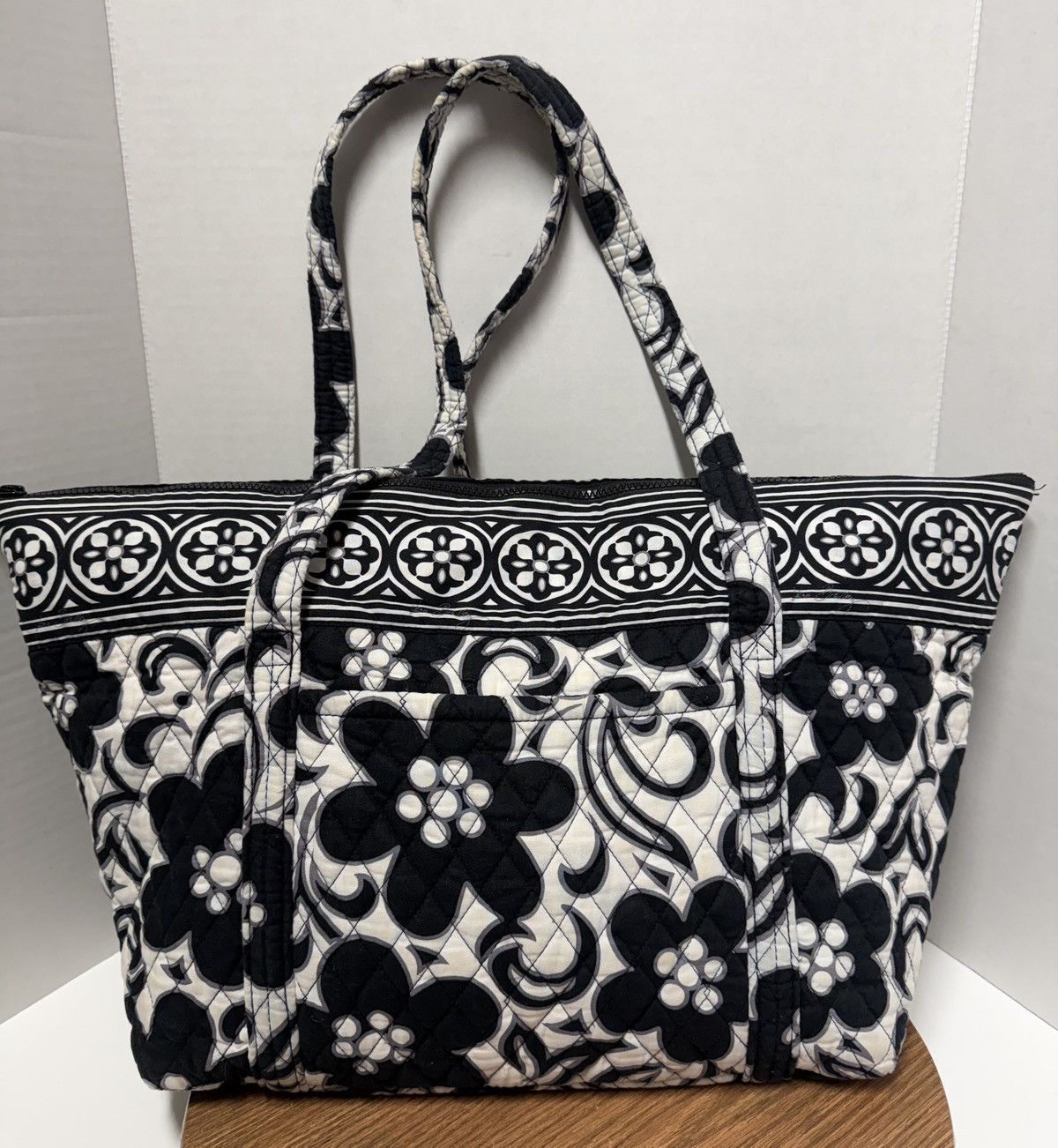 Vera Bradley Vera Bradley Retired Night/Day Black/White Zippered Tote Bag Size ONE SIZE - 2 Thumbnail