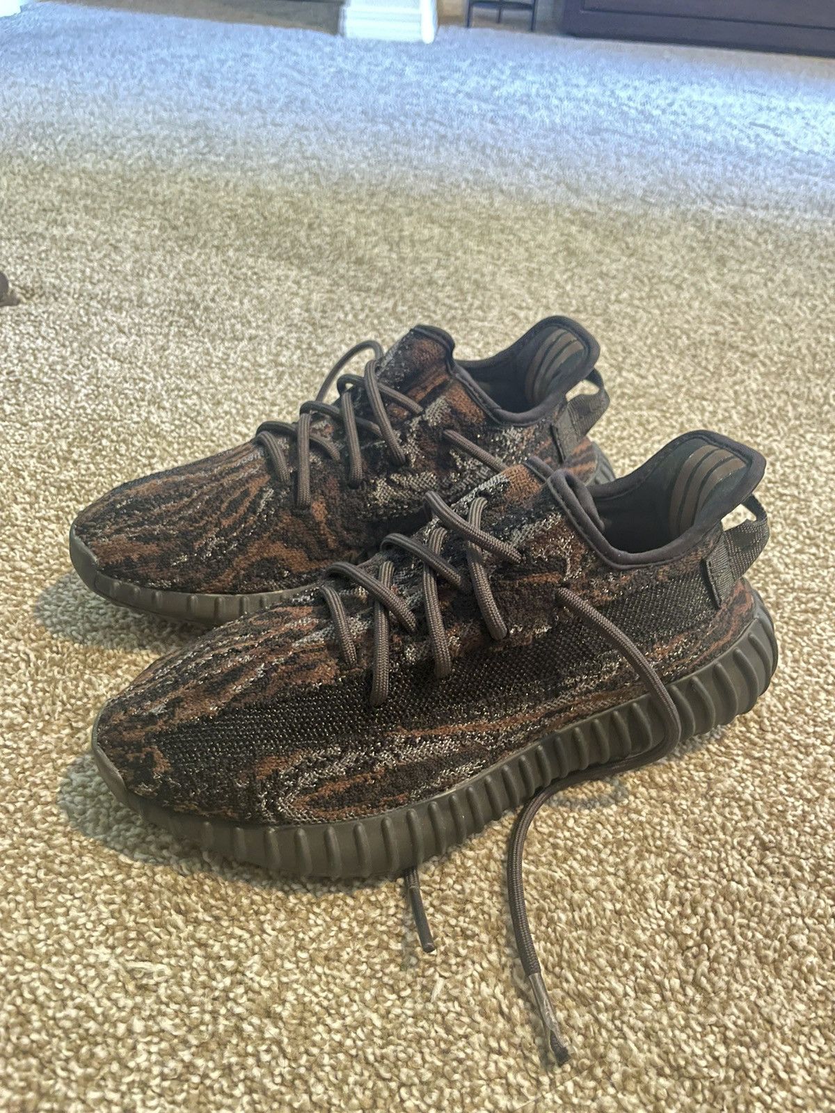 Adidas Adidas Yeezy 350 V2 MX rock running shoe Size US 6 / IT 36 - 3 Thumbnail