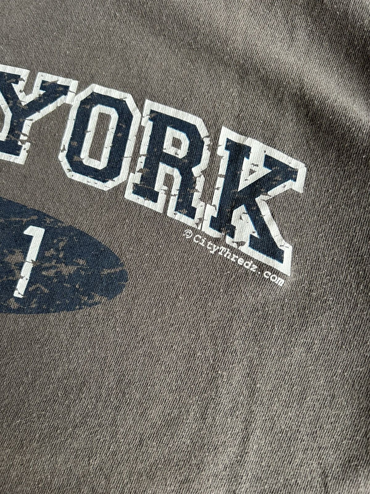 Gildan Vintage New York T-shirt Streetwear Unisex Size Large Faded Size US L / EU 52-54 / 3 - 4 Thumbnail