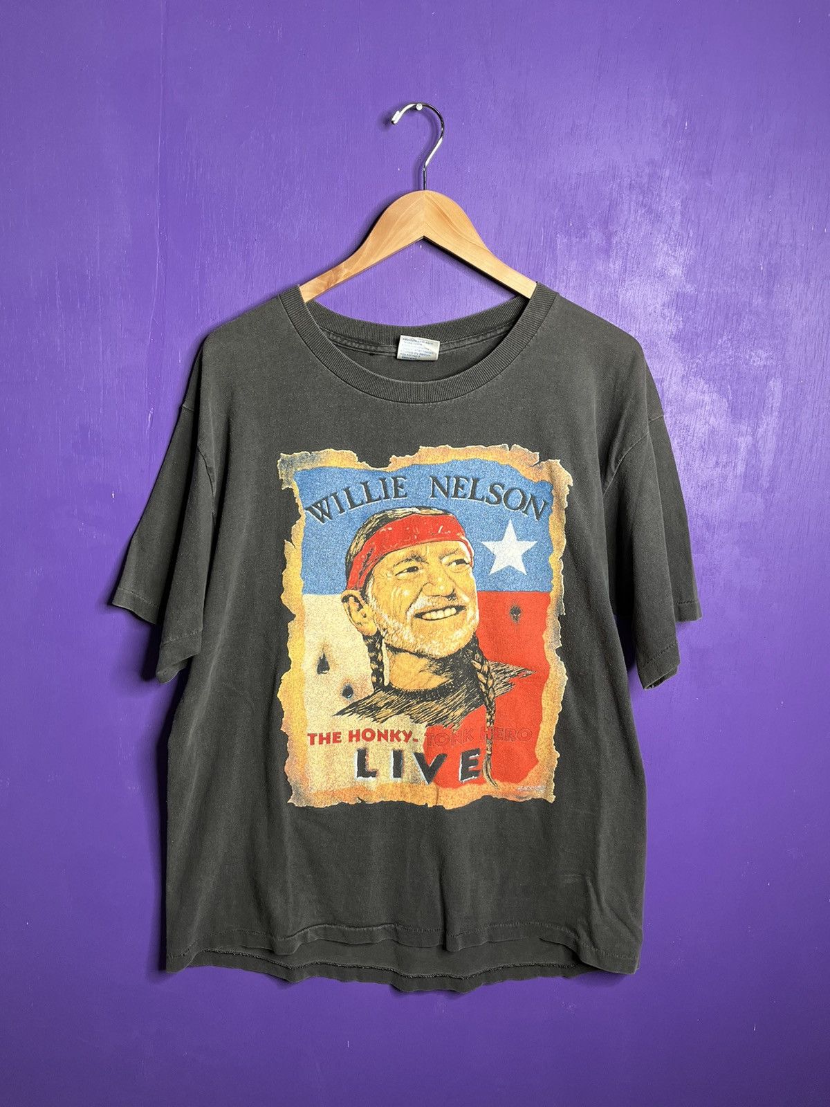 image of Made In USA x Tour Tee Vintage 90's Willie Nelson Honky-Tonk Hero T-Shirt in Black, Men's (Size XL)