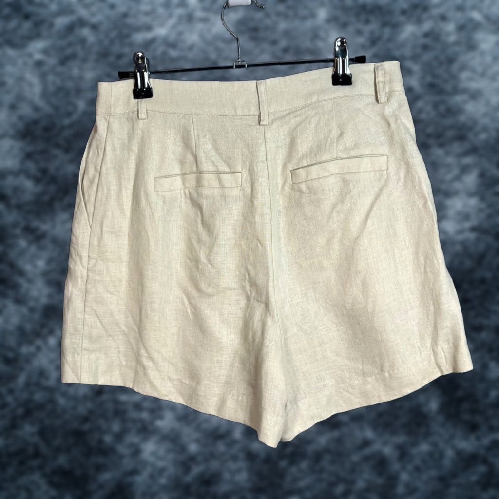 Vintage Mathilde Gøhler x NA-KD Shorts Boxy Pleated Linen Blend Beige Size 38 Size US 38 / EU 54 - 1 Thumbnail