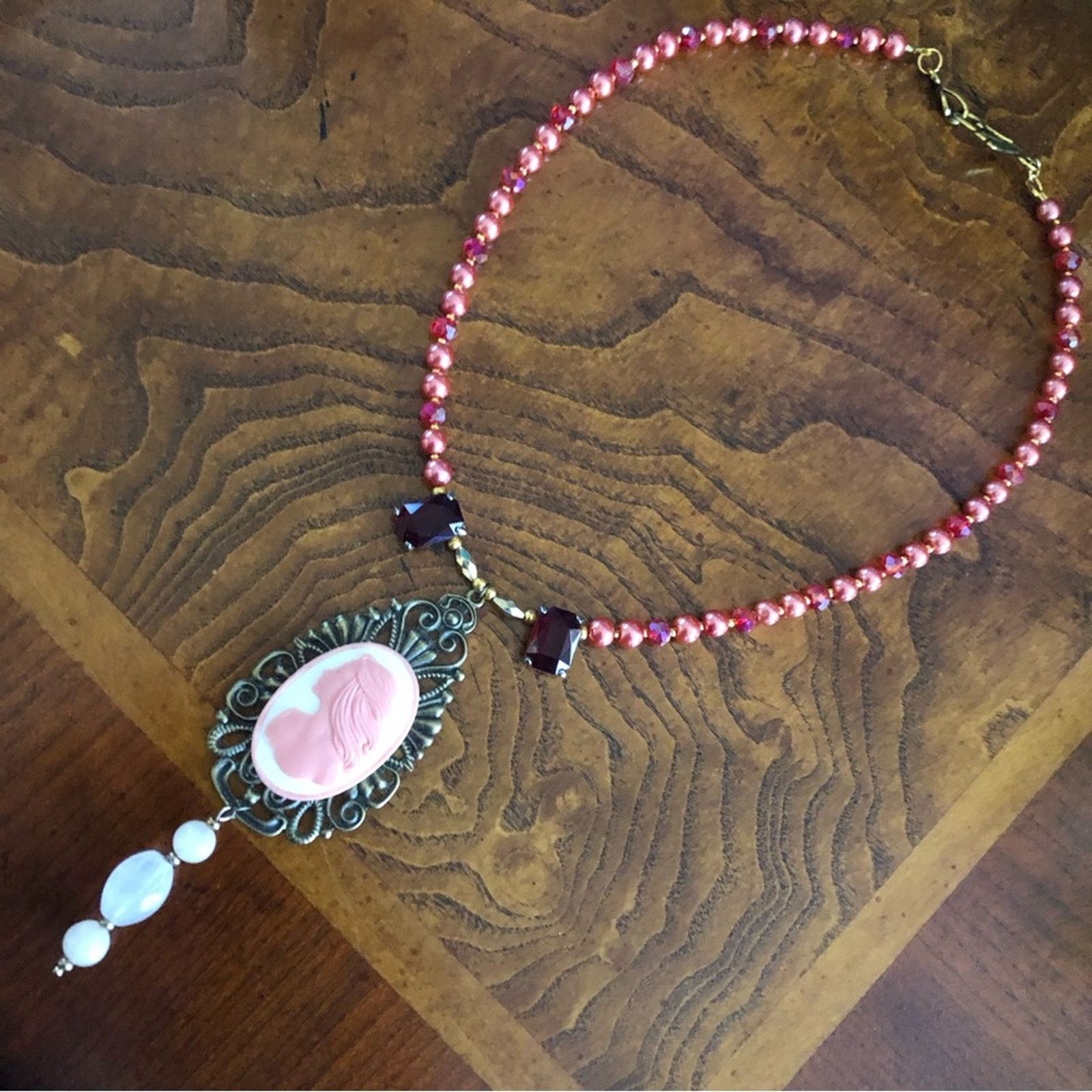 Handmade Handcrafted repurpose pink lady cameo quartz Pearl necklace Size ONE SIZE - 8 Thumbnail