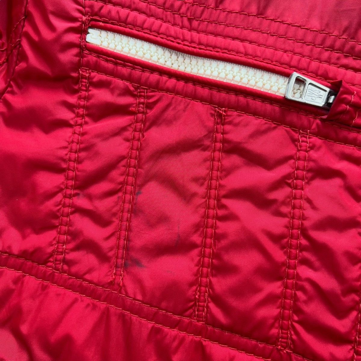 Moncler Moncler Thyme Red Lightweight Jacket Size US M / EU 48-50 / 2 - 4 Thumbnail