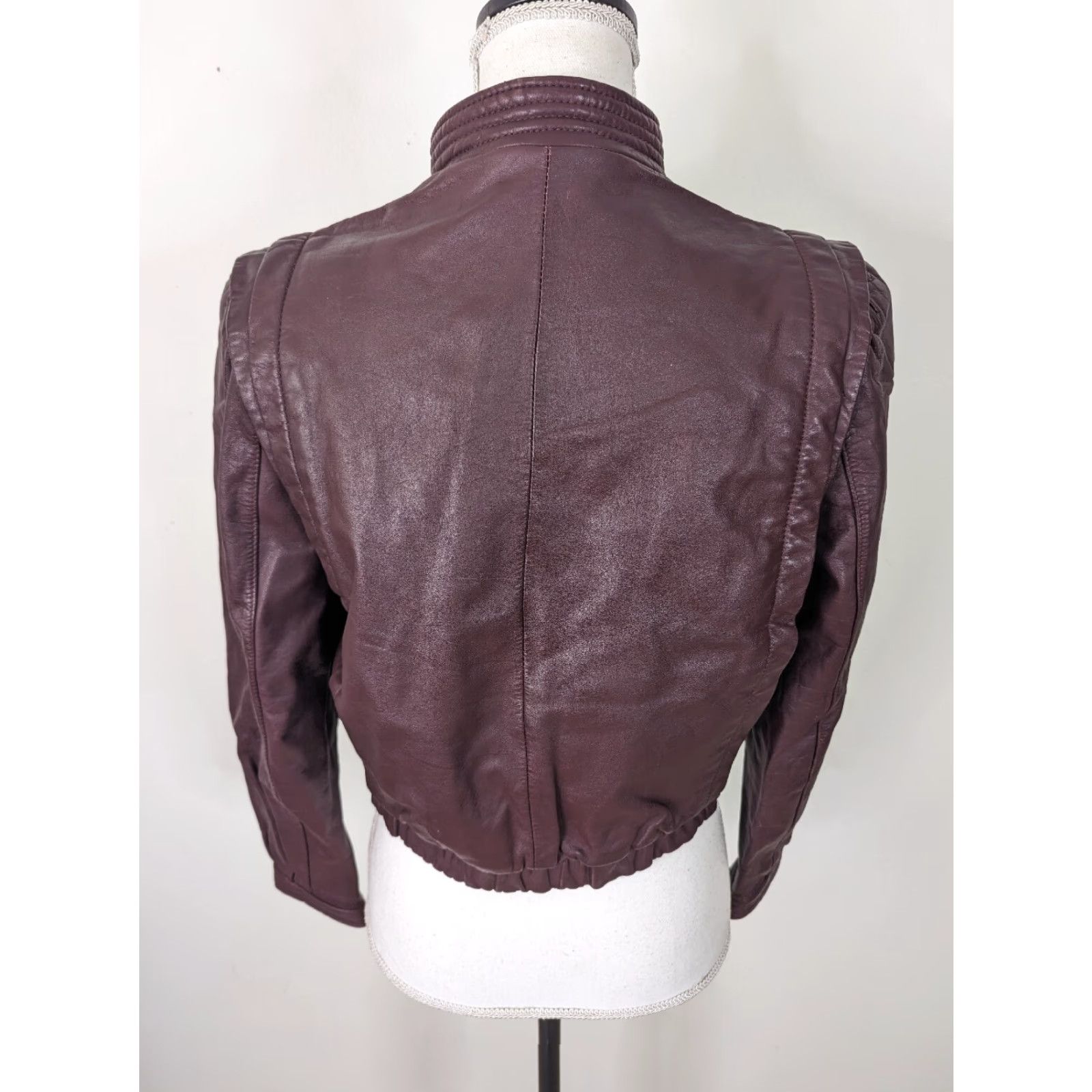 Vintage VINTAGE Leather Jacket Womens Red 80s Power Sleeve Biker Moto Short Coat Medium DG2 Diane Gilman DG2 Regular Zip Button Zipper Red Jewel on Zippers Size M / US 6-8 / IT 42-44 - 3 Thumbnail