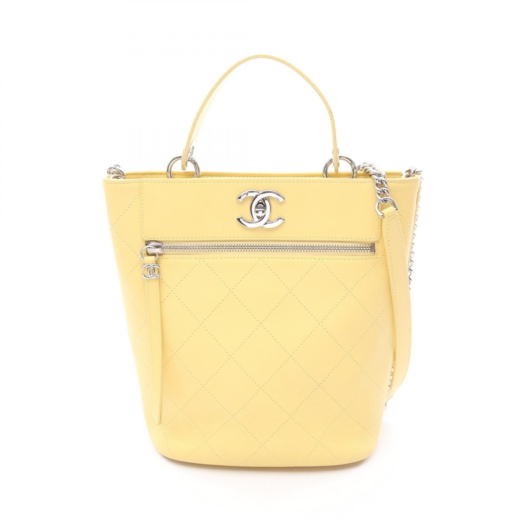 Chanel Chanel Chanel Matelasse Leather Bucket Bag Leather Shoulder Bag AS0577 DUTY FREE for USA Size ONE SIZE - 1 Thumbnail