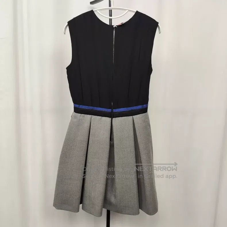 Miu Miu Miu Miu 42 Ladies' dresses and long skirts Size L / US 10 / IT 46 - 2 Thumbnail