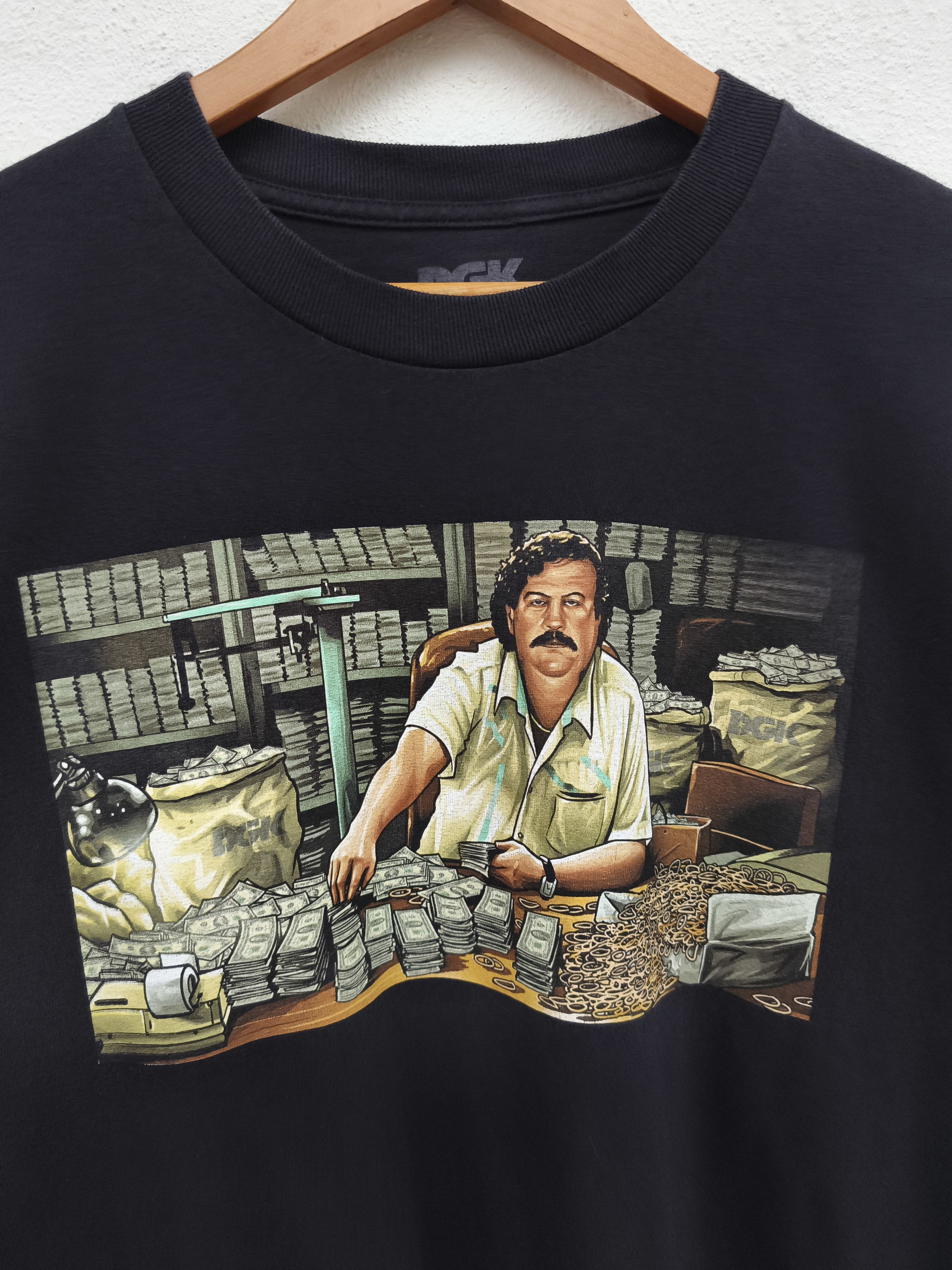 DGK Pablo Escobar Drug Dealer tees Size US L / EU 52-54 / 3 - 1 Thumbnail