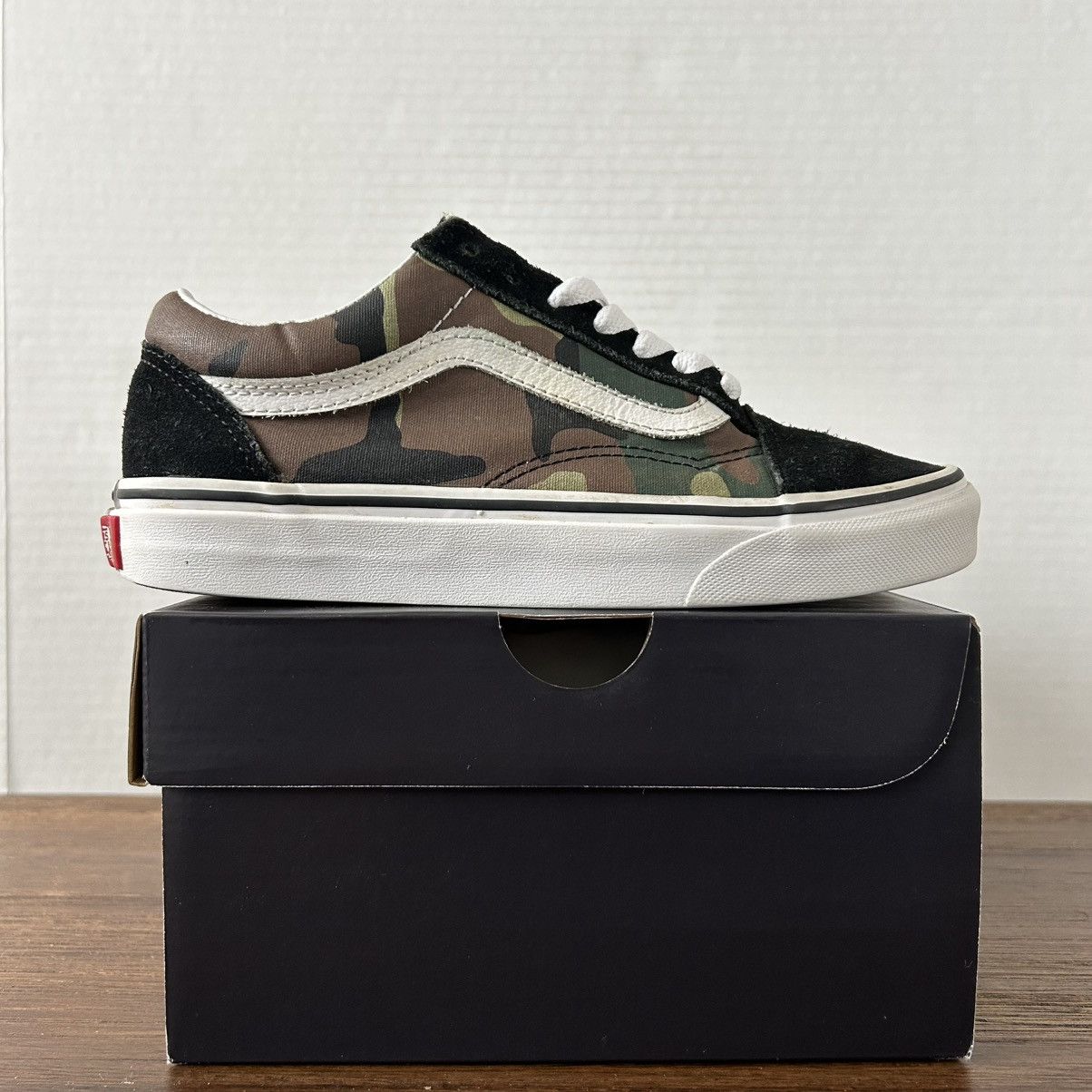 Vans Vans Ward Low Camo Size M5/W6.5 Size US 6.5 / IT 36.5 - 1 Thumbnail