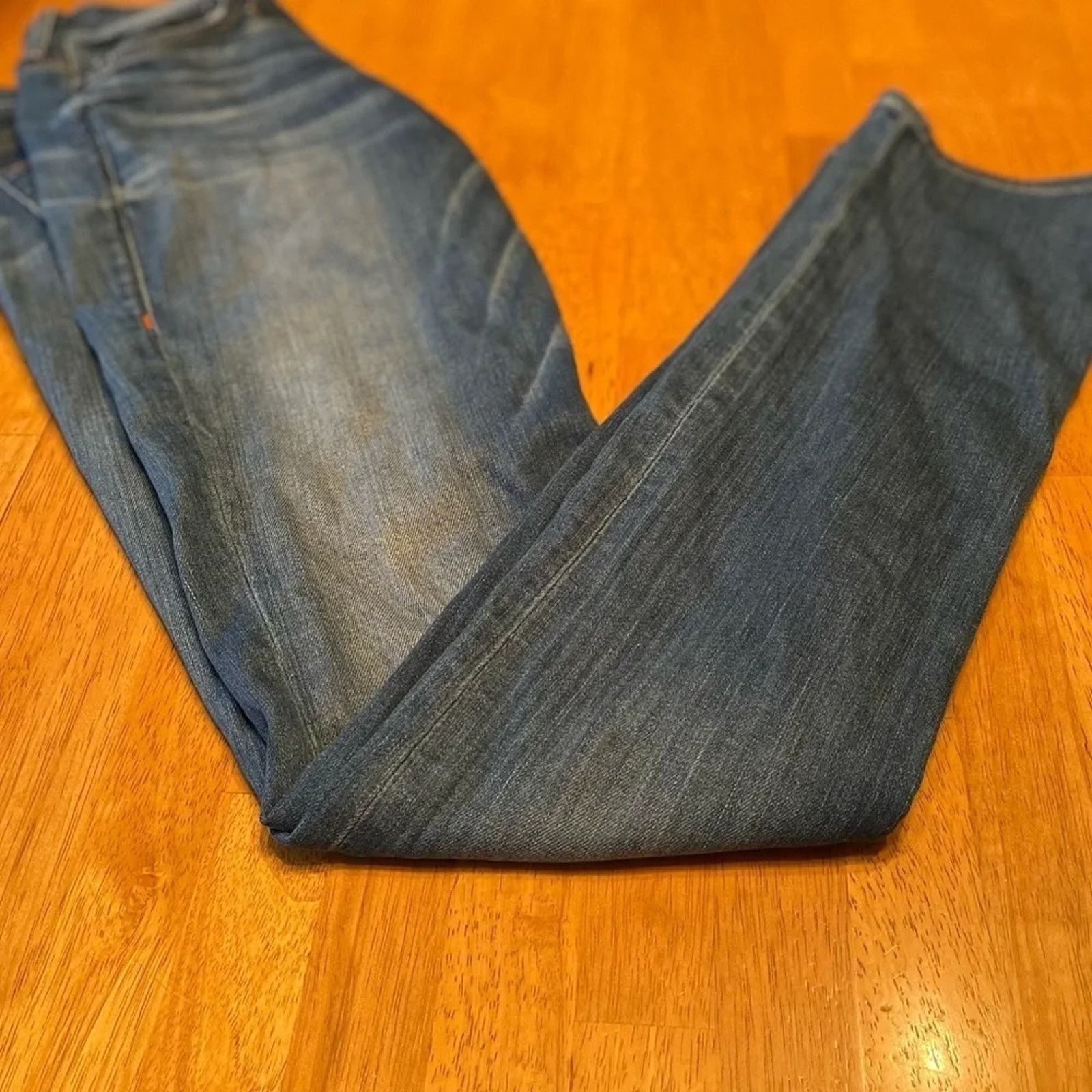 True Religion True Religion Y2K Cora Mid Rise Straight leg jeans, size 27 Size 27" / US 4 / IT 40 - 1 Thumbnail