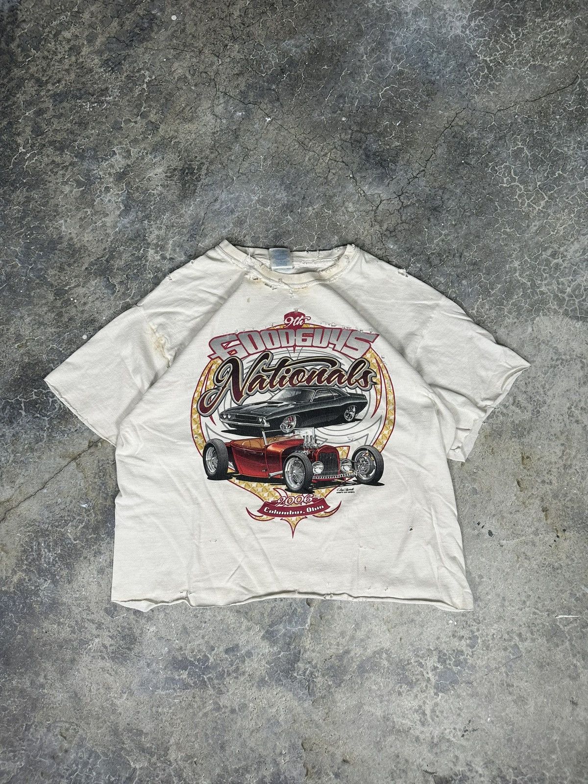 Vintage Vintage Thrashed Cropped Classic Cars Tee Size US L / EU 52-54 / 3 - 1 Thumbnail