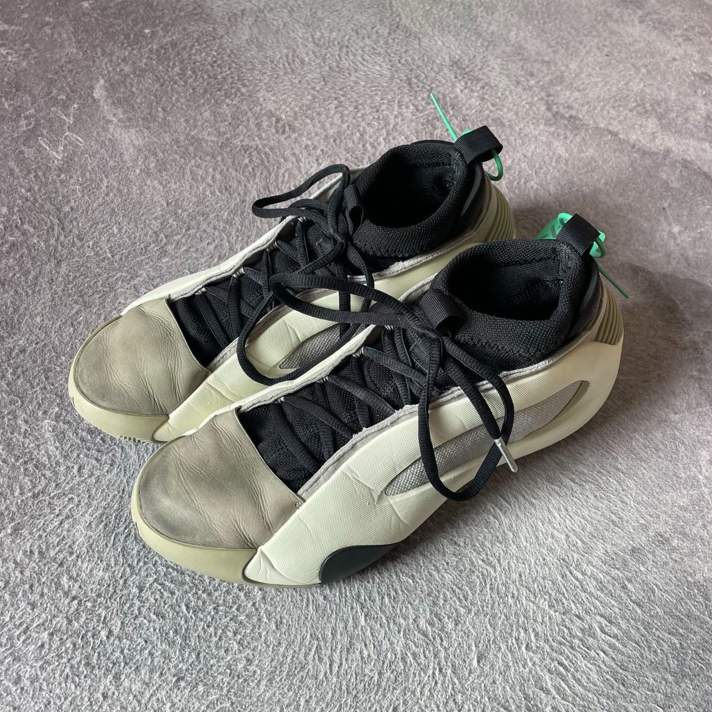 Adidas Adidas Beige Lowtop Sneakers 44 Men Size US 10.5 / EU 43-44 - 1 Thumbnail