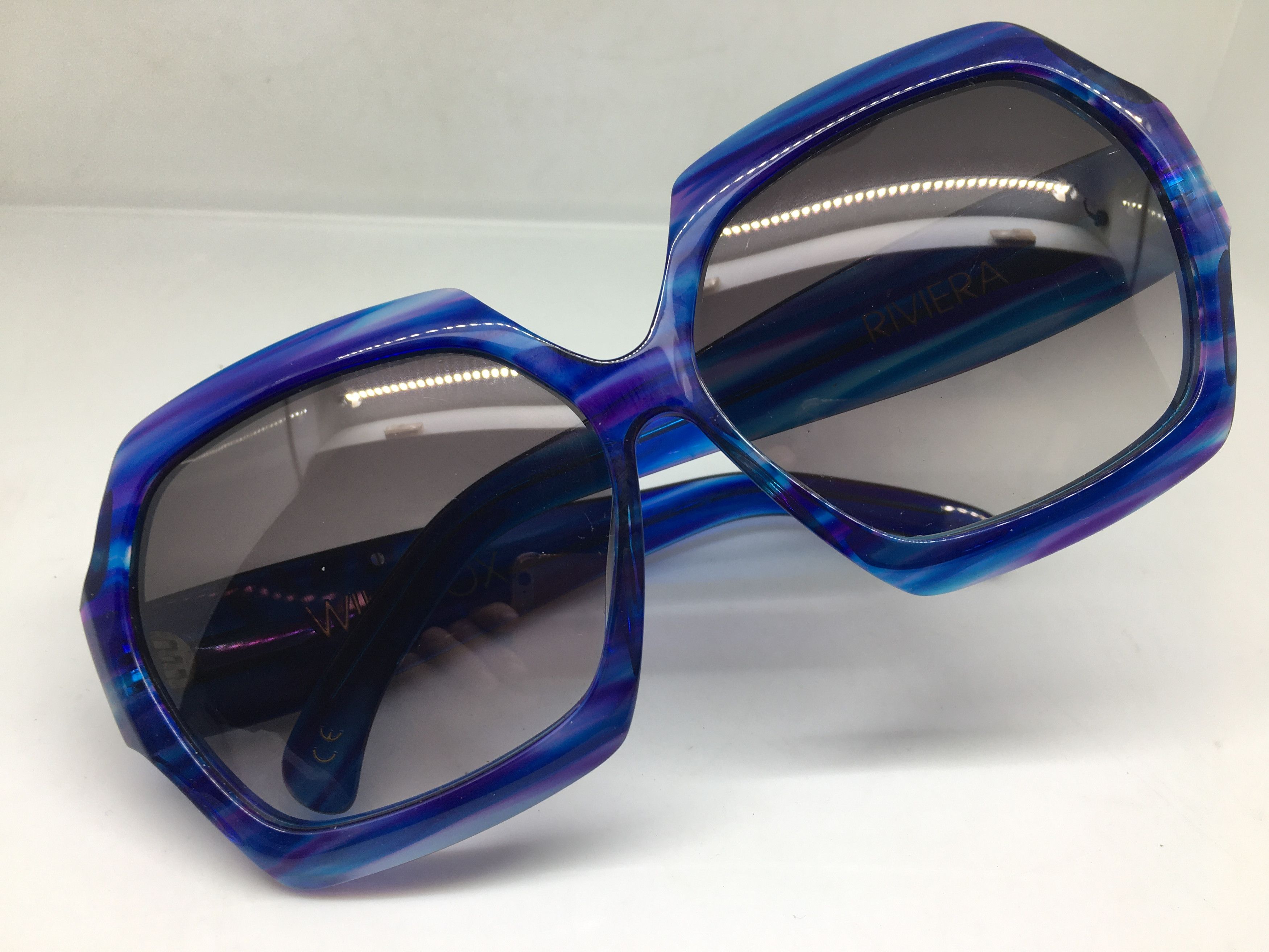 Wildfox Vintage Wildfox Riviera Oversize Chunky Woman Sunglasses Size ONE SIZE - 5 Thumbnail