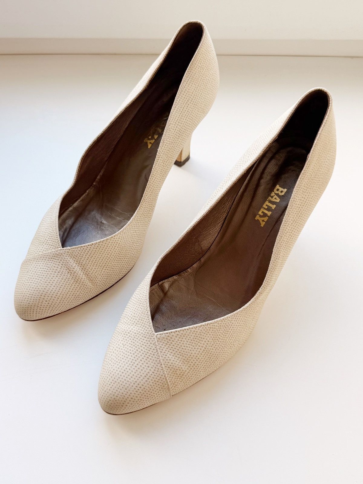 Bally Bally Women White Heels Pumps Size 39 Made In England Size US 9 / IT 39 - 1 Thumbnail
