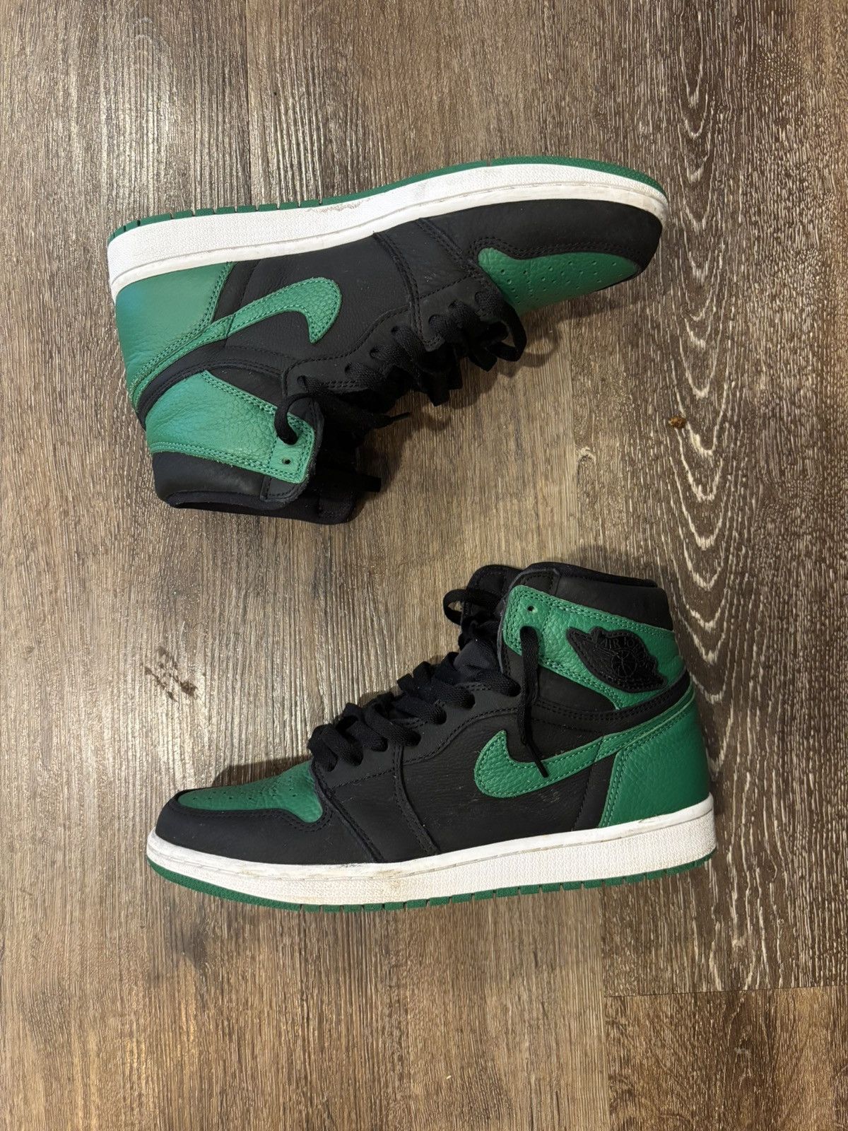 Air Jordan 1 Retro High OG “Pine Green”