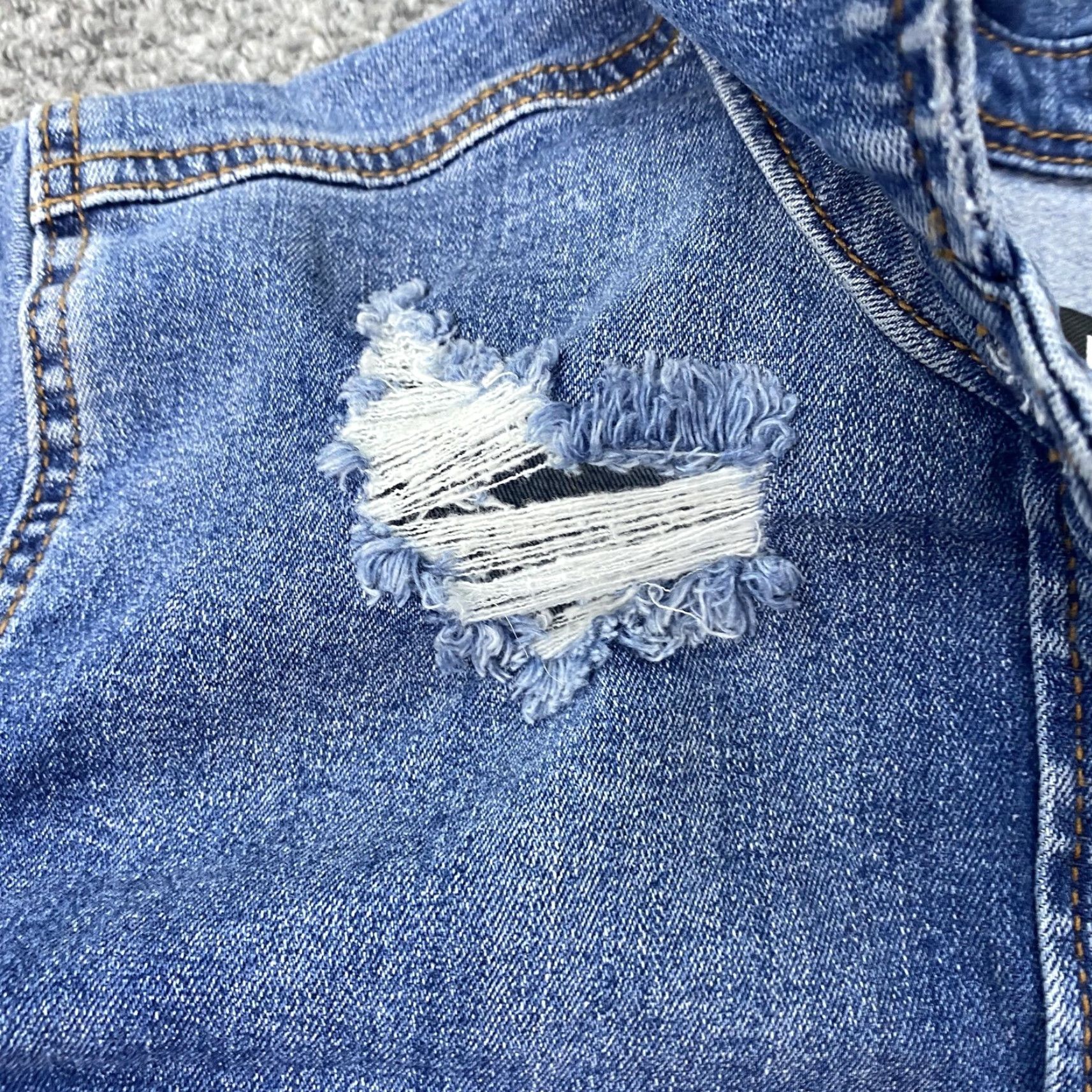 Vintage KUT from the Kloth Shirt Womens Medium Blue Denim Distressed Snap Button Western Size M / US 6-8 / IT 42-44 - 6 Thumbnail