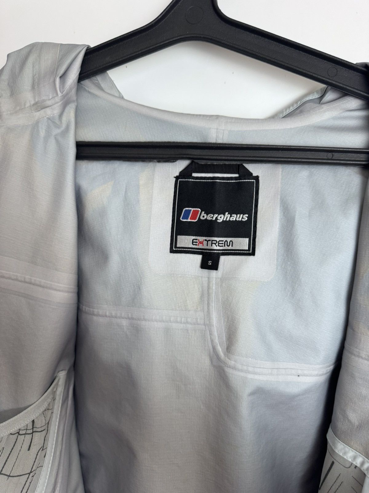 Berghaus Very Rare Berghaus Attrition II GORE-TEX® Pro Shell Size US S / EU 44-46 / 1 - 22 Thumbnail