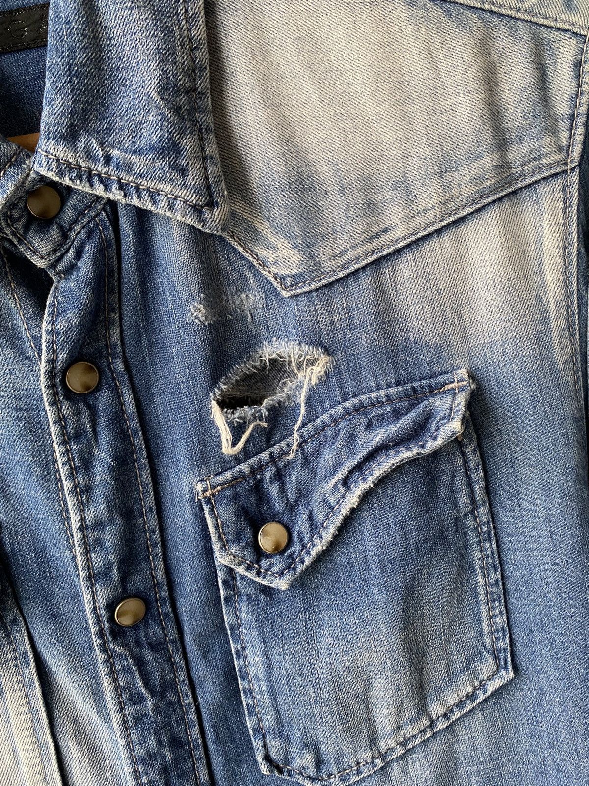 If Six Was Nine Fuga Japan Distressed Button Up Jeans Shirt Size US M / EU 48-50 / 2 - 9 Thumbnail