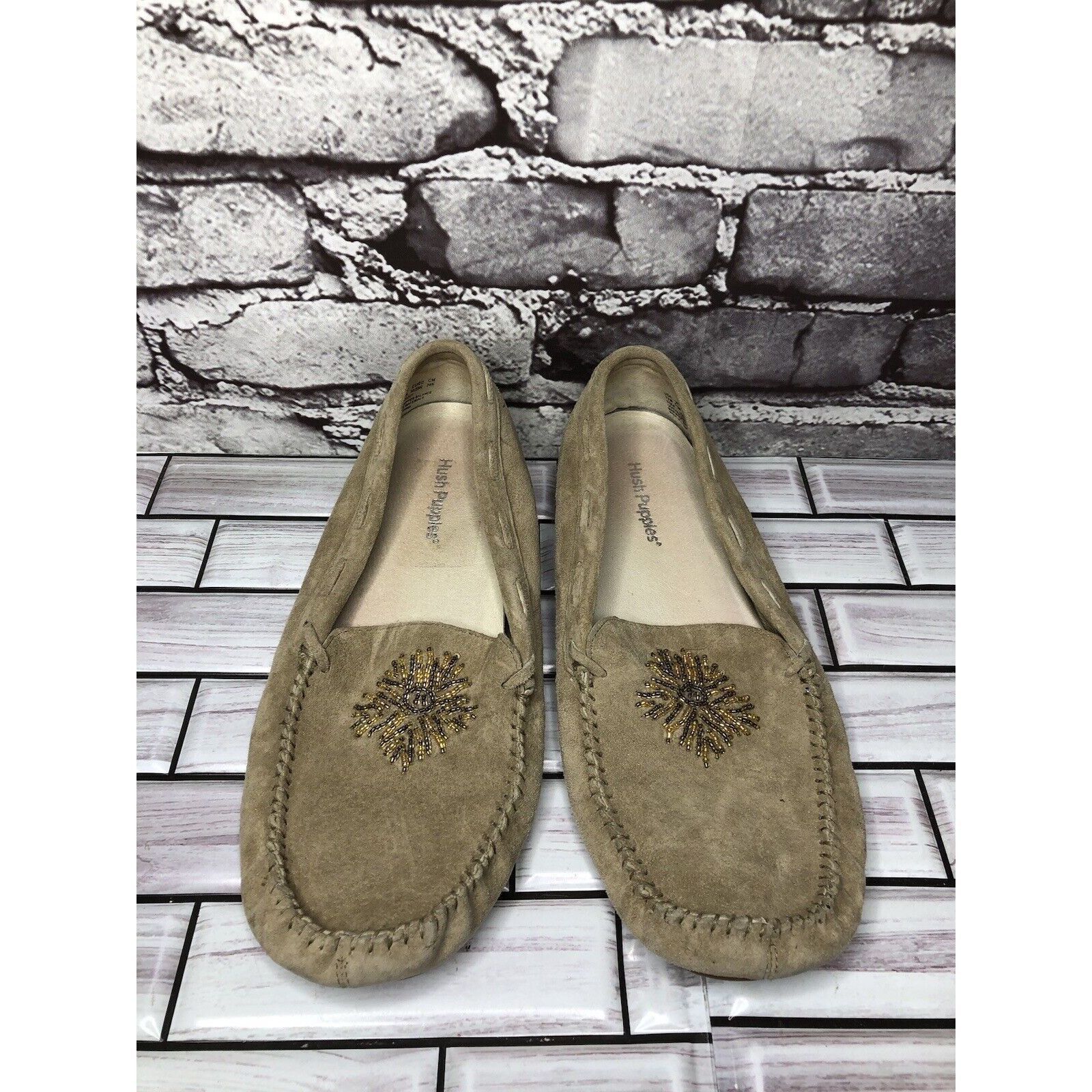 Hush Puppies Hush Puppies Beige Leather Gem Handsewn Loafers Driving Shoe Size US 7.5 / IT 37.5 - 18 Thumbnail