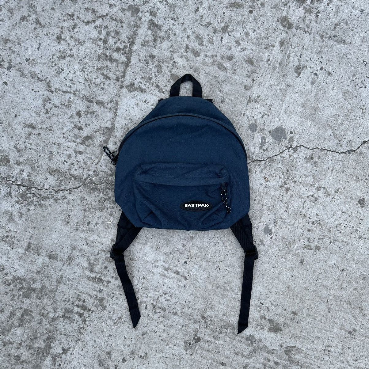 Eastpak × Vintage Vintage Y2K Sling bag USA Eastpak bagpack