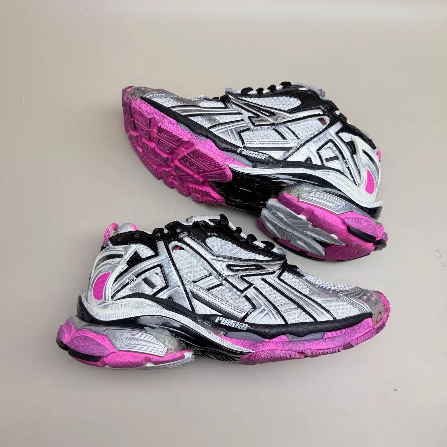 Balenciaga Balenciaga Runner Deconstructed Black & Pink 39 Size US 8.5 / IT 38.5 - 4 Thumbnail