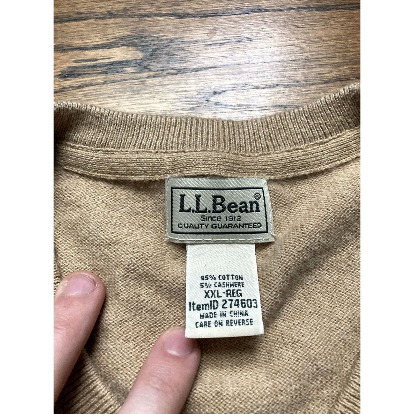 Vintage VINTAGE? LL Bean Sweater Mens 2XL Cotton Cashmere V Neck Long Sleeve Beige Size US XXL / EU 58 / 5 - 5 Thumbnail
