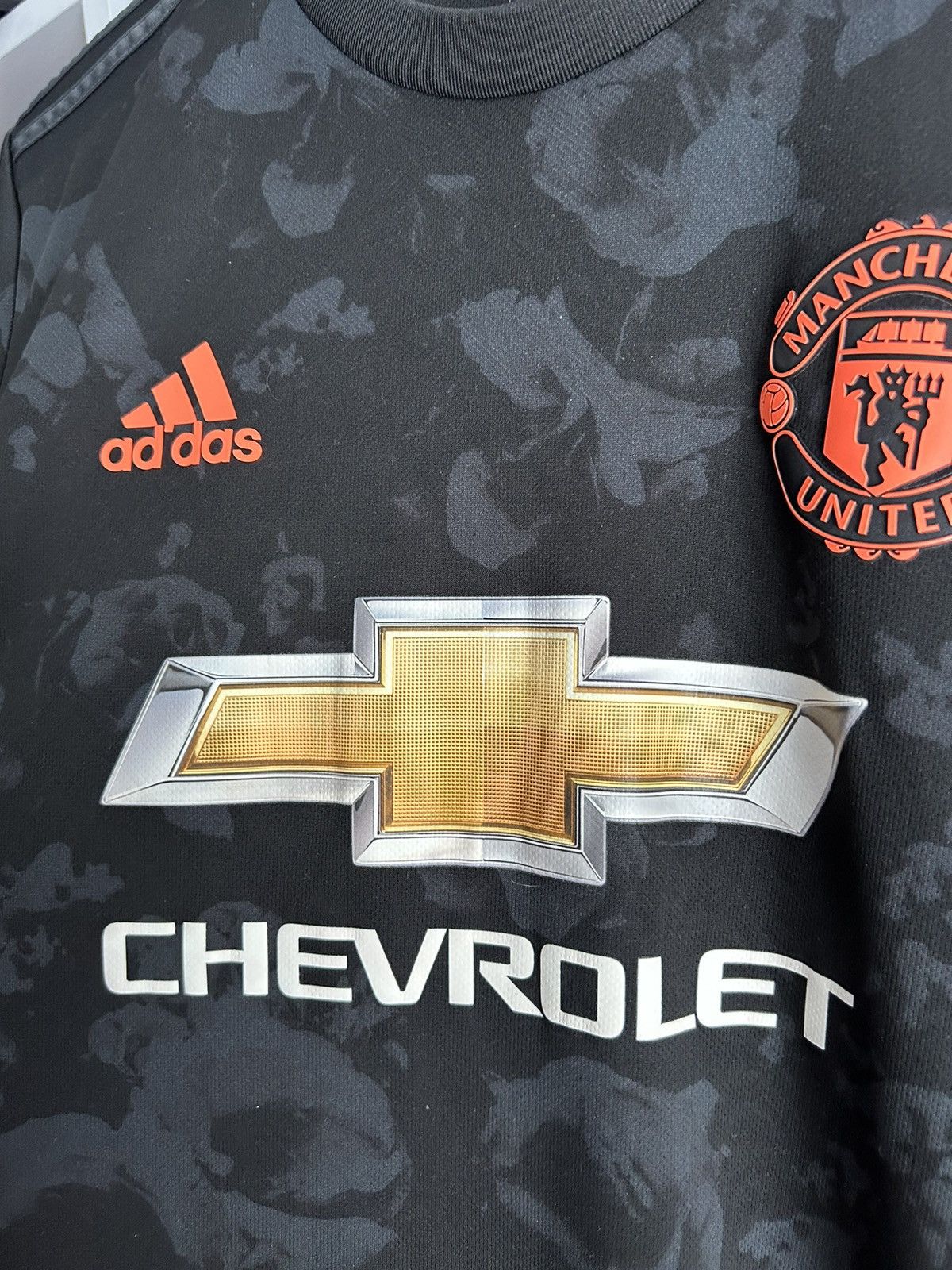 Adidas Manchester United Adidas 2019/20 3rd soccer jersey Size US M / EU 48-50 / 2 - 8 Thumbnail