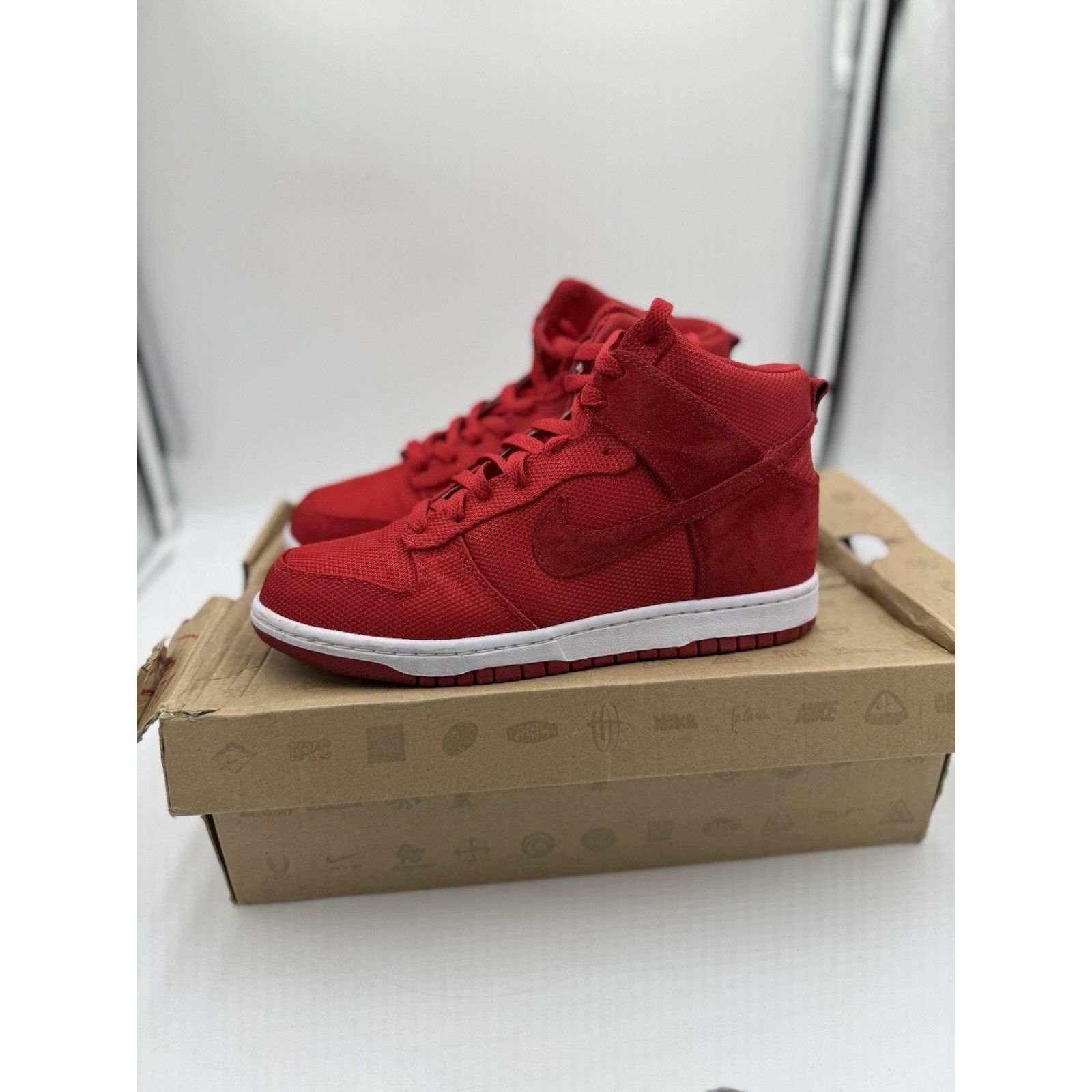 Nike Size 8 Nike Dunk Hi Red 2011 Rare 408174-605 Size US 8 / EU 41 - 2 Thumbnail