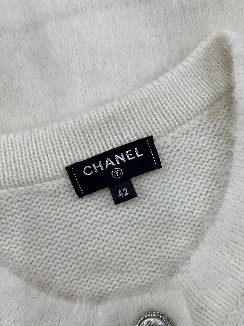 Chanel Chanel Snowflake Diamond Button Cashmere Cardigan. Size US XL / EU 56 / 4 - 5 Thumbnail