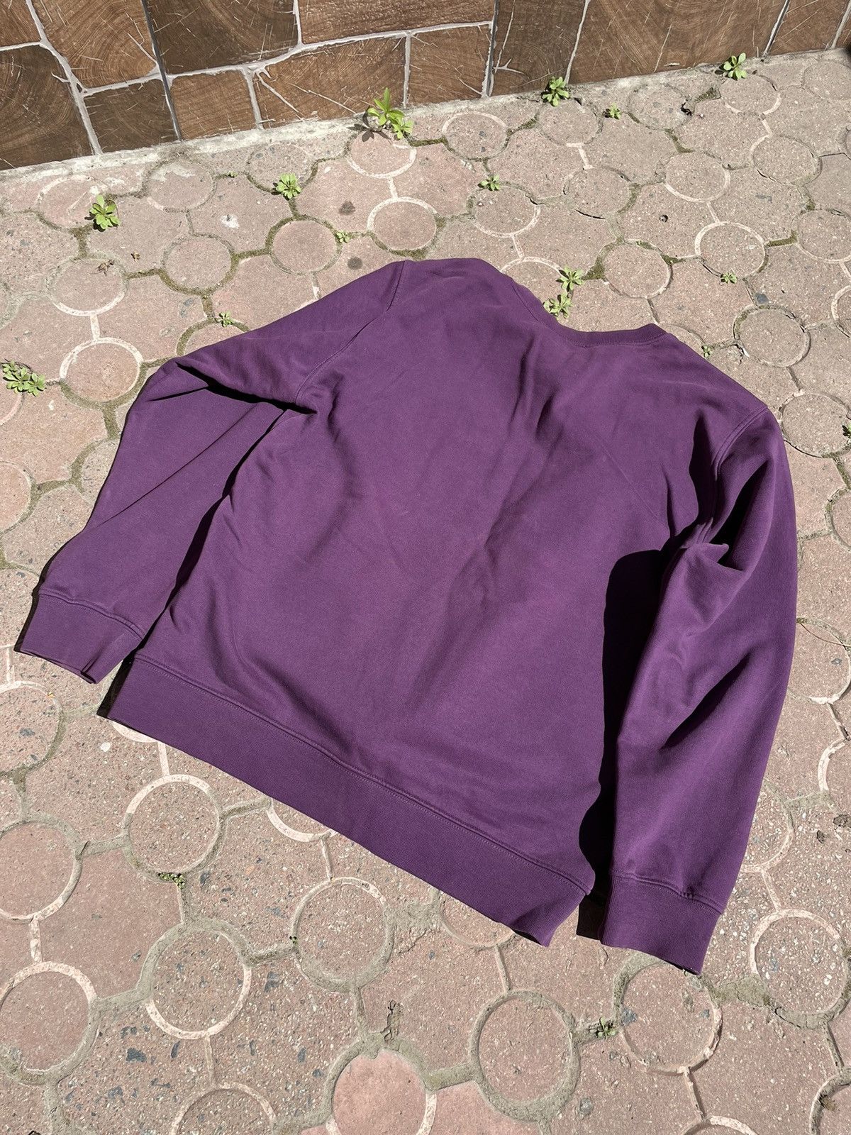 Carhartt × Vintage Vintage Carhartt Mens Sweatshirt Purple Crewneck Size L y2k Size US L / EU 52-54 / 3 - 3 Thumbnail