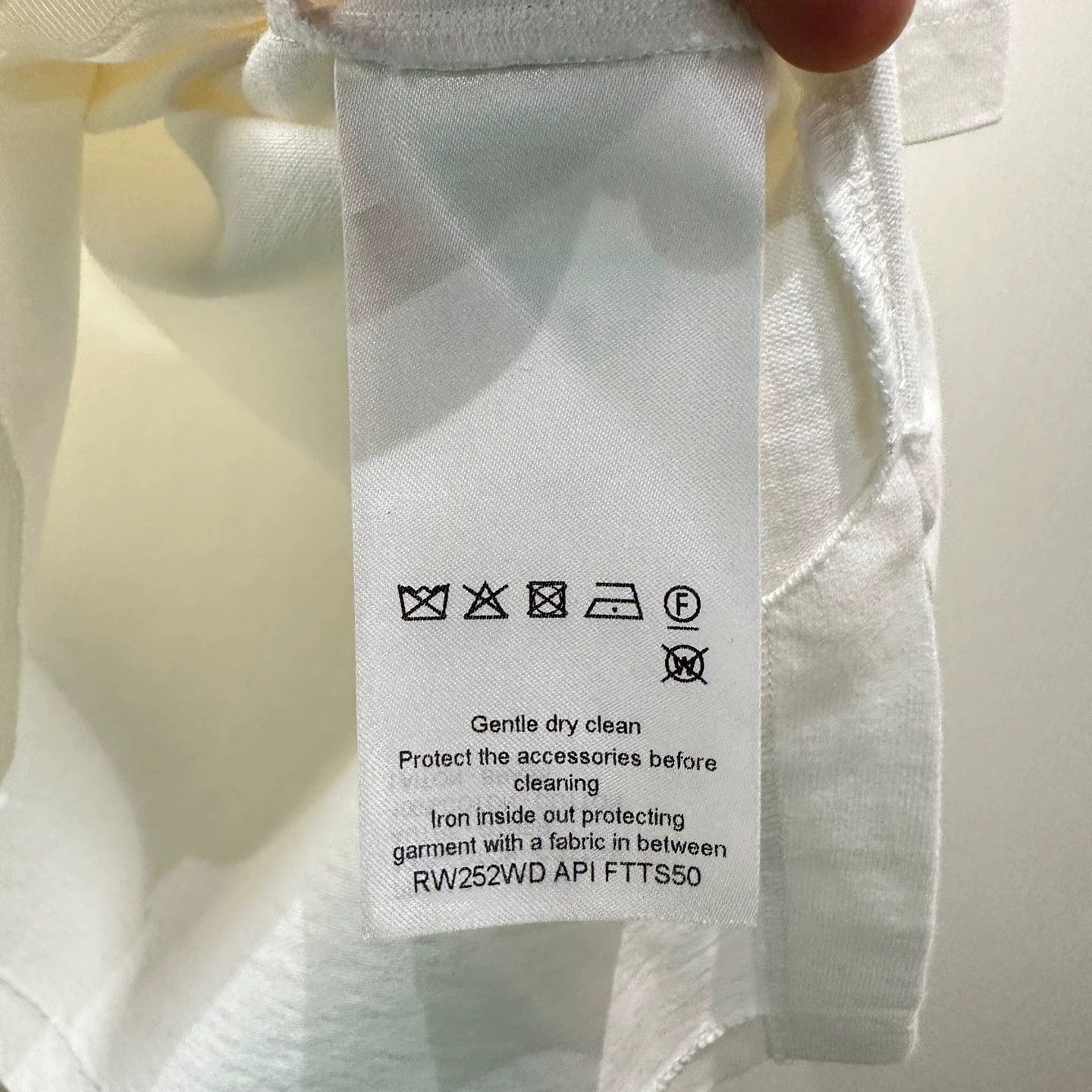 Louis Vuitton LV Gold Logo Monogram Pocket Short Sleeve M Cotton Size M / US 6-8 / IT 42-44 - 4 Thumbnail