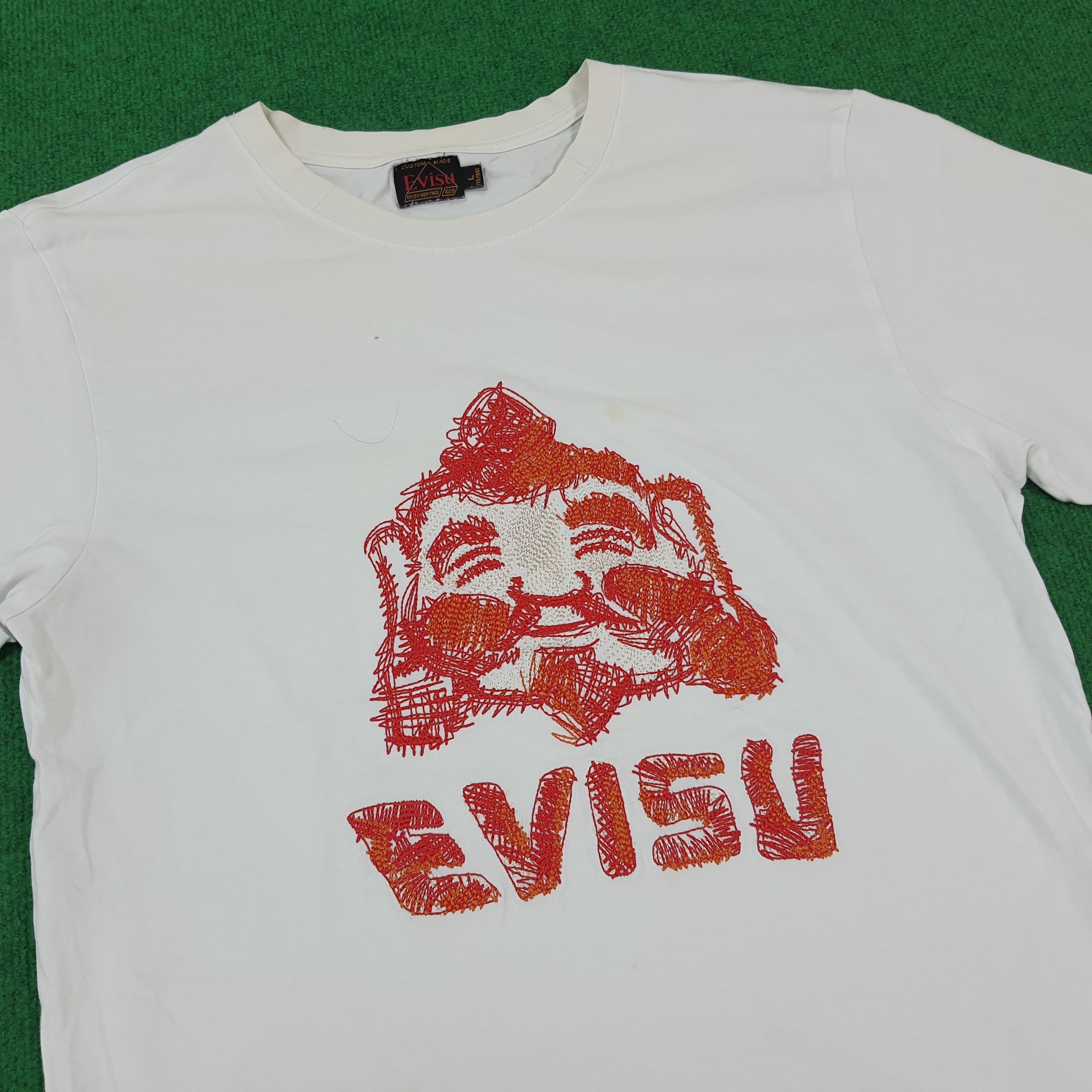 Evisu × Japanese Brand × Vintage Vintage Evisu Embroidered Logo Japan Streetwear Brand Tshirt Size US M / EU 48-50 / 2 - 2 Thumbnail