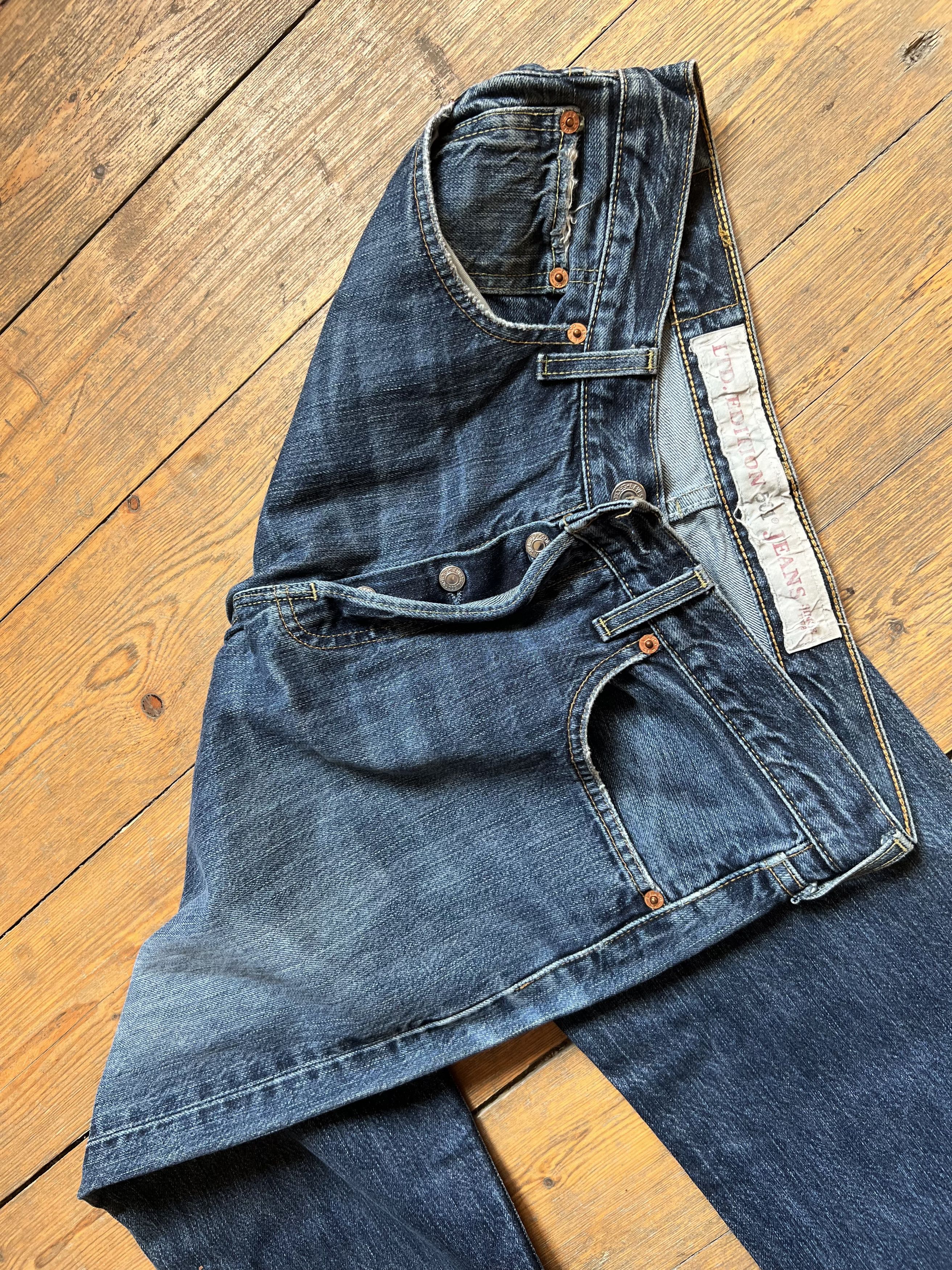 Levi's Vintage Clothing Levis 501 Light Distressed Denim Jeans Pants Size US 31 - 8 Thumbnail