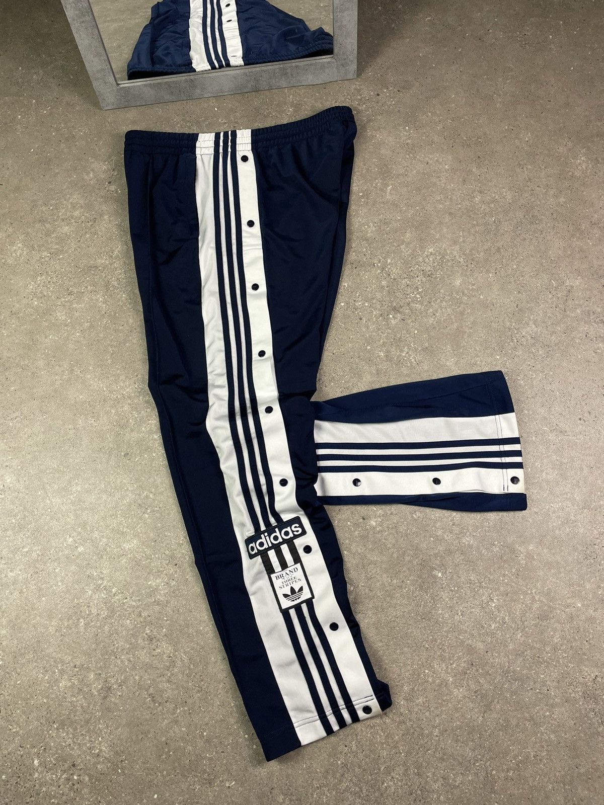 Adidas VINTAGE ADIDAS BUTTONS PANTS RETRO Y2K THREE STRIPES Size US 32 / EU 48 - 1 Thumbnail