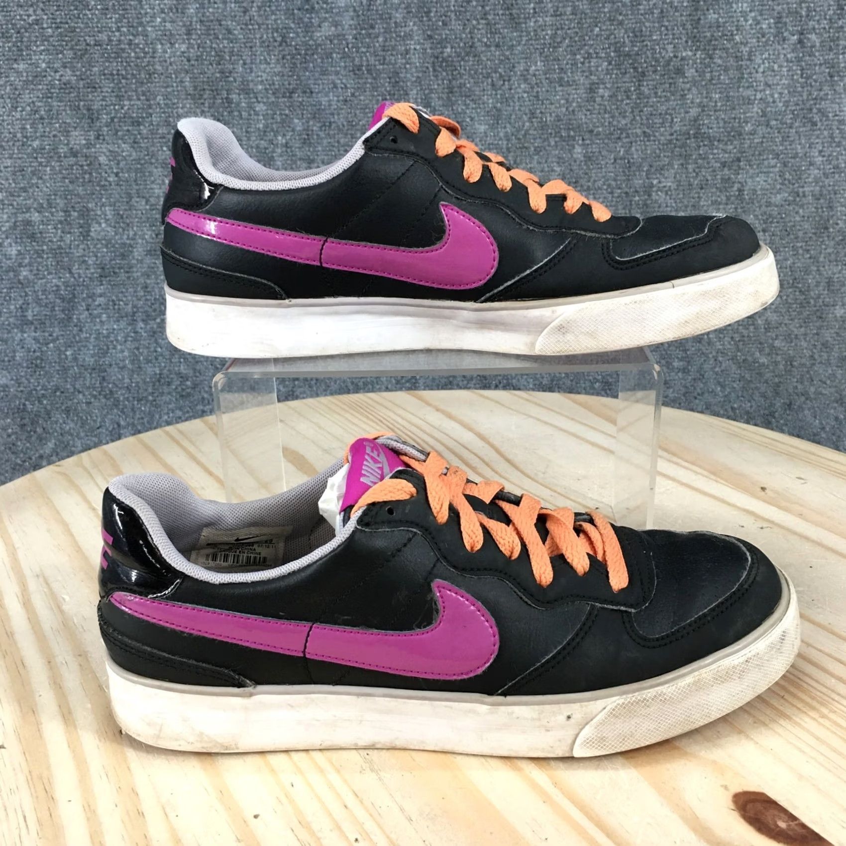 Nike Nike Womens Sneakers Multicolor Lace Up Round Toe Low Top Comfort 8 M Shoes (US 8) - Activewear, Running & Jogging, Logo, Rubber Size M / US 6-8 / IT 42-44 - 2 Thumbnail