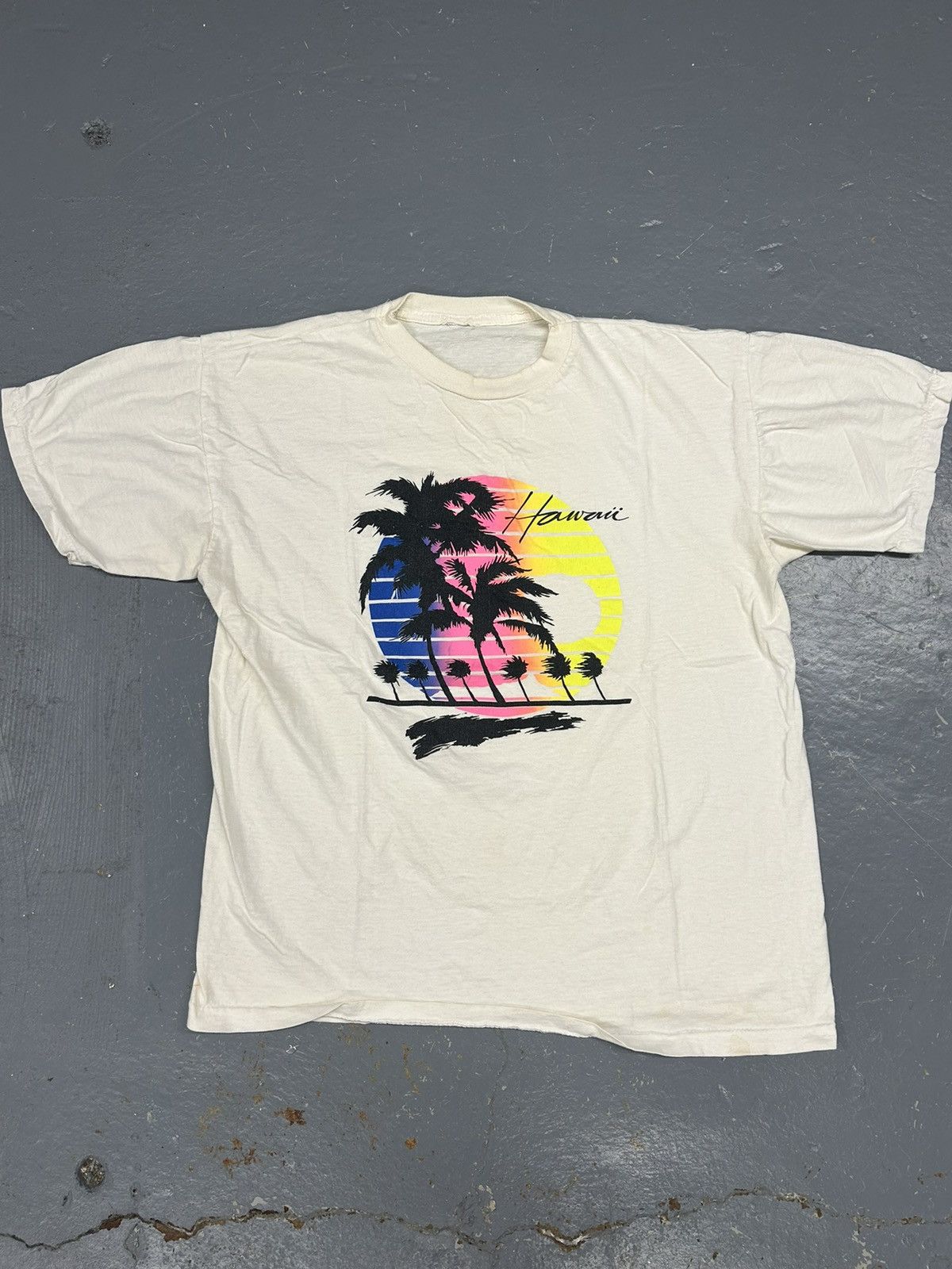 Other Crazy Vintage Essential White Hawaii Art Graphic Tee Shirt Size US M / EU 48-50 / 2 - 1 Thumbnail