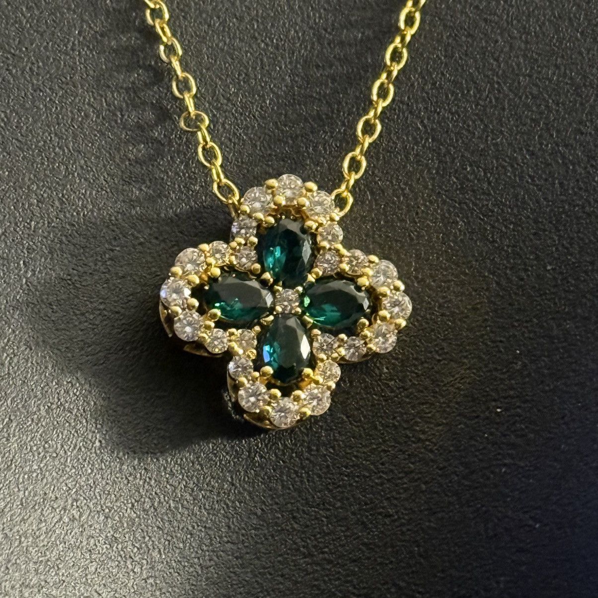 Other Gold plated Emeralds and Crystals clover pendant necklace Size ONE SIZE - 2 Thumbnail