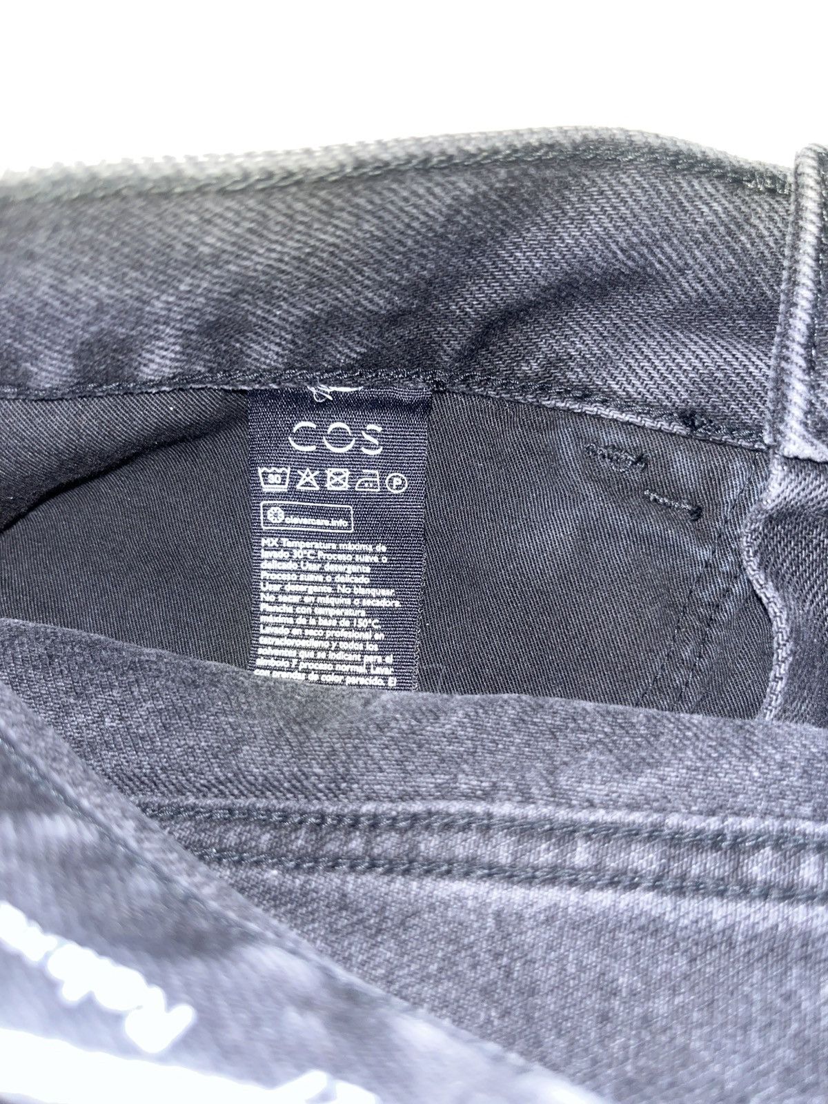 Cos COS / RELAXED-FIT DENIM SHORTS / Dark Gray Size US 27 - 3 Thumbnail