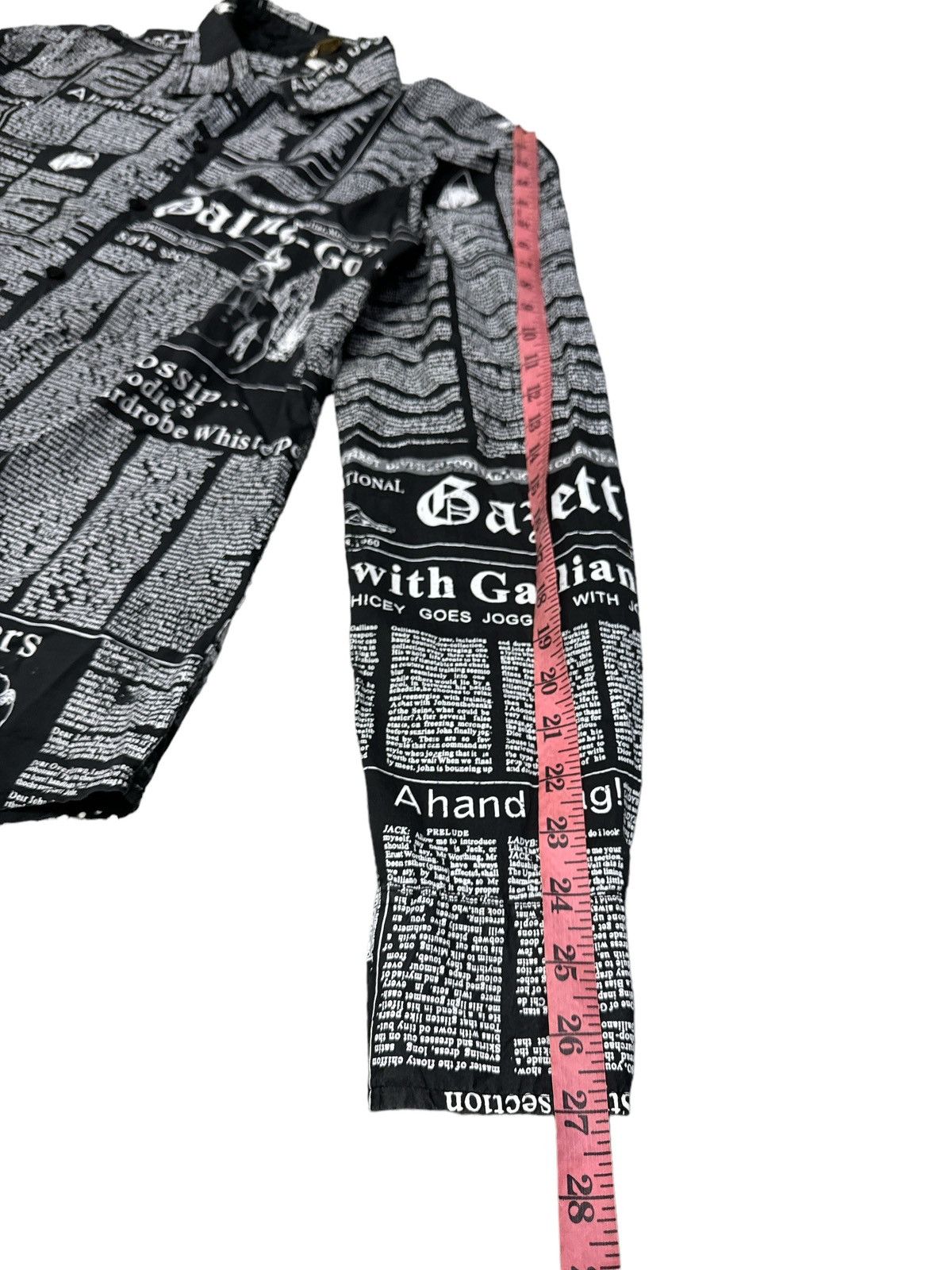 John Galliano JOHN GALLIANO NEWSPAPER PRINT LONG SLEEVES SHIRT Size US XL / EU 56 / 4 - 4 Thumbnail