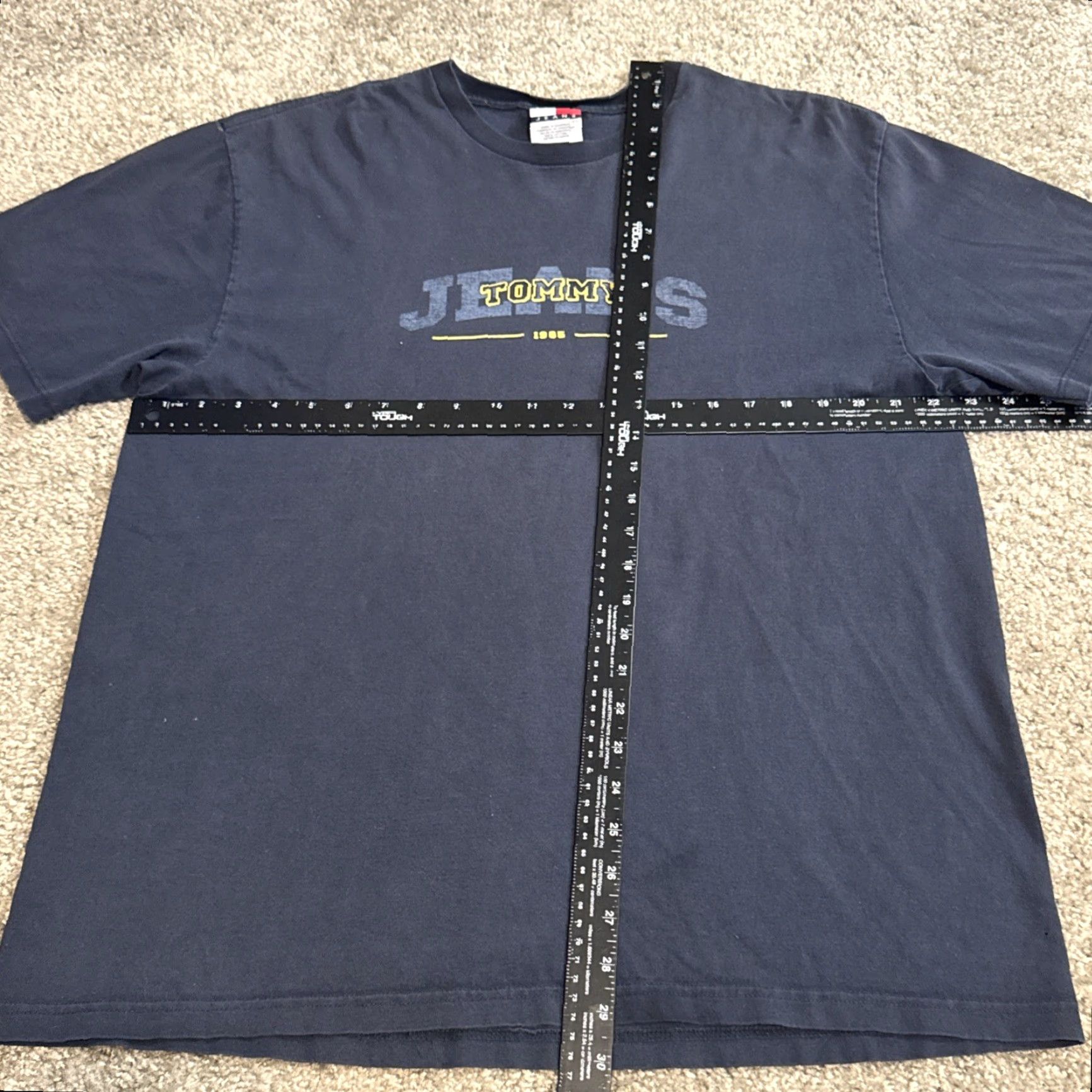 Tommy Hilfiger VINTAGE Tommy Hilfiger Tommy Jeans T-Shirt Men L Navy Blue Yellow Hip Hop 90s Y2K style Size US 33 - 4 Thumbnail