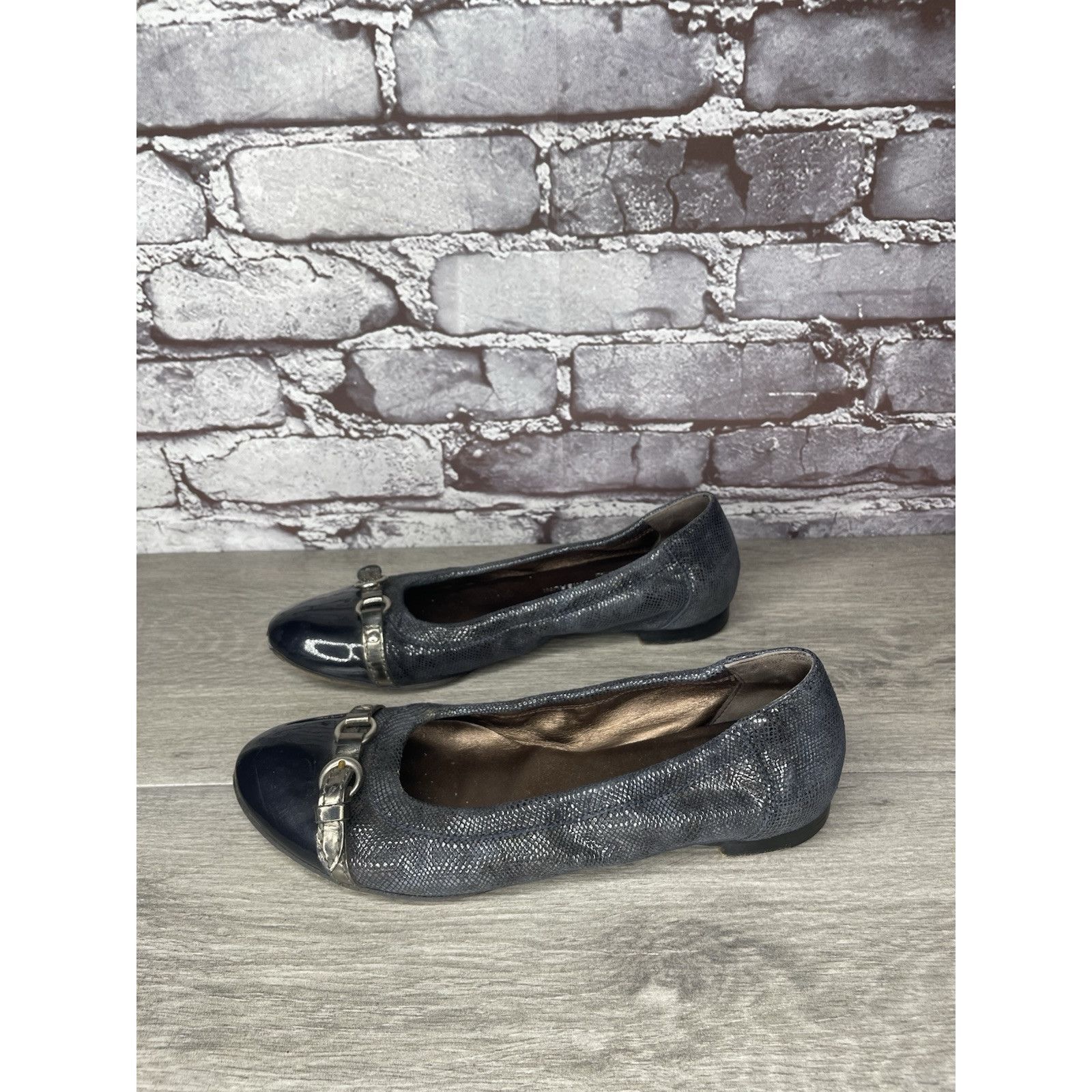 AGLINI AGL Blue Leather Shimmer Cap Toe Ballet Flats Women Sz 37EU/ Size US 6.5 / IT 36.5 - 2 Thumbnail