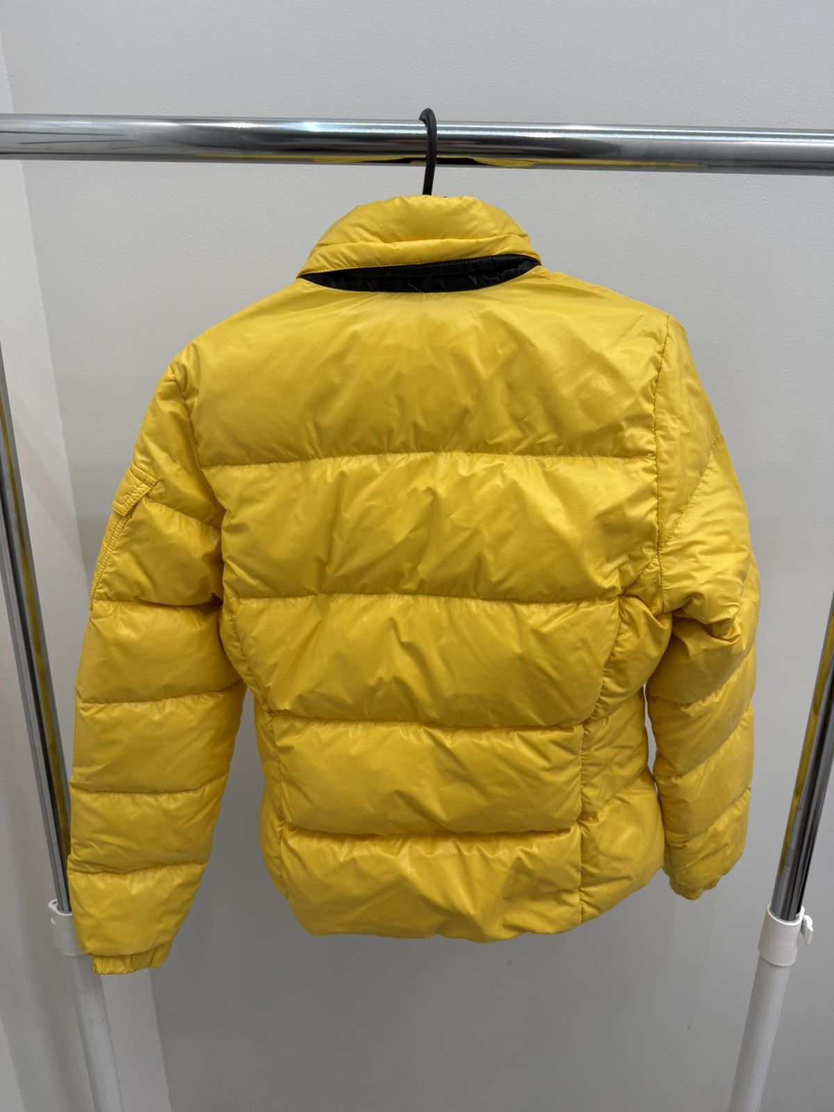 Moncler Moncler Down Puffer Big Logo Jacket Size M / US 6-8 / IT 42-44 - 4 Thumbnail