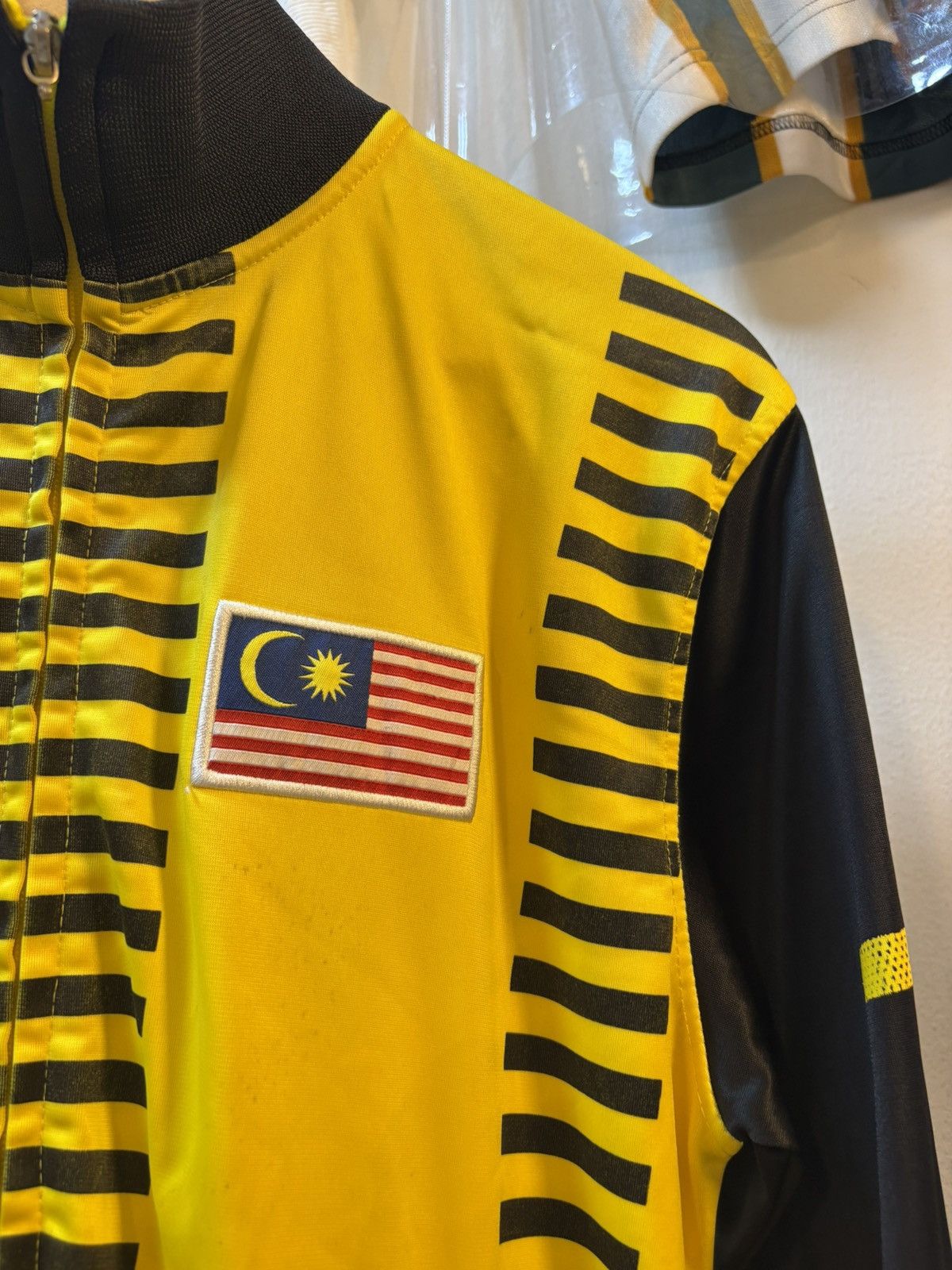 Nike Vintage Y2K Malaysia Football Tracksuit Size US L / EU 52-54 / 3 - 5 Thumbnail