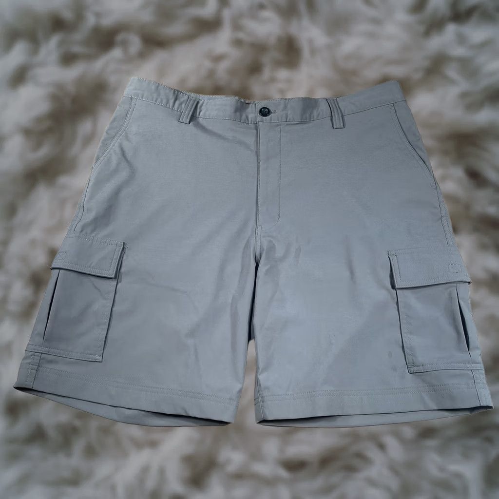 Chaps Chaps Shorts Mens Size 38 Green Cargo Utility Khaki Stretch Flat Front Pockets Size US 38 / EU 54 - 1 Thumbnail