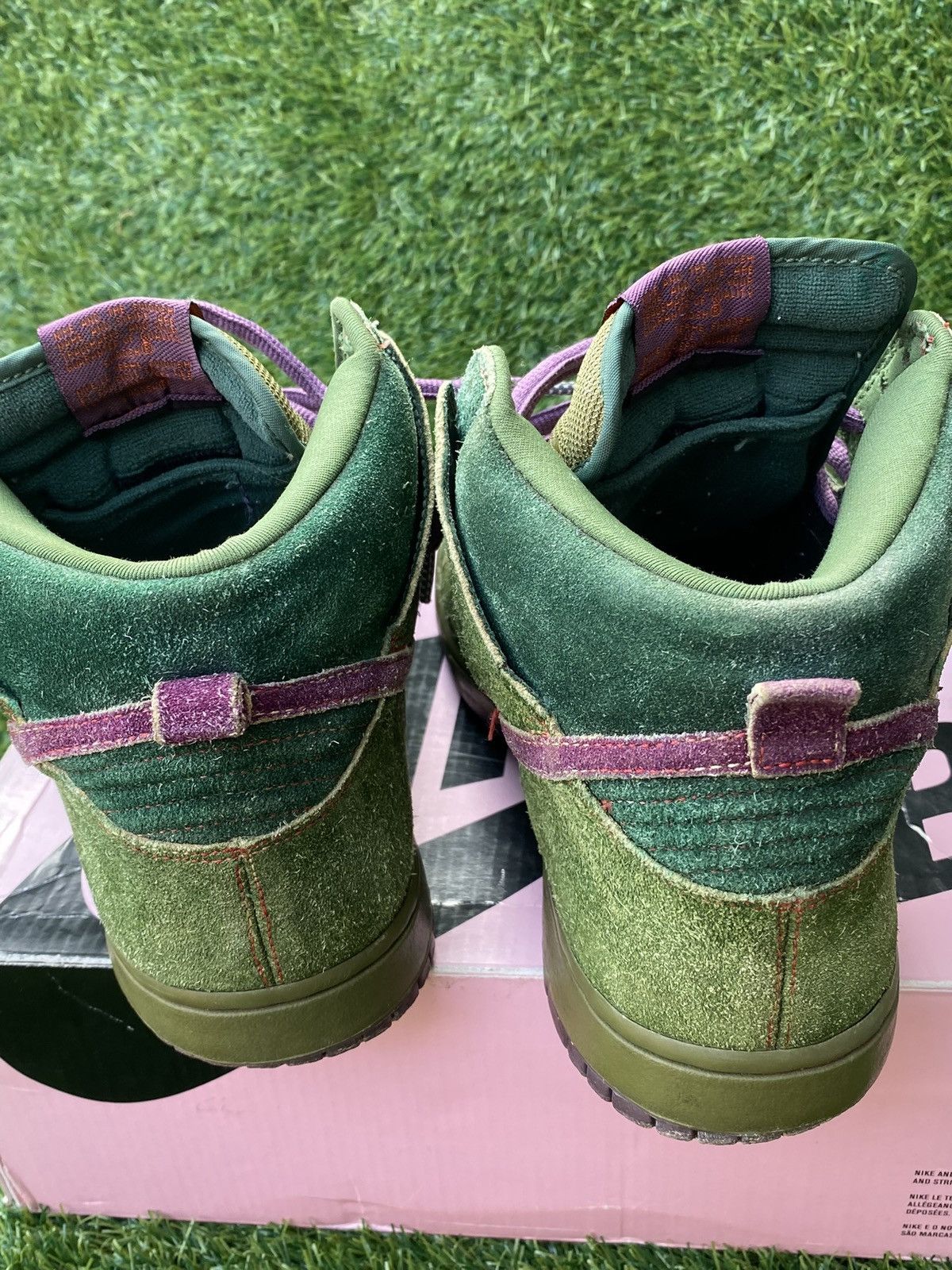 Nike Nike Dunk Skunk 2010 Size US 9.5 / EU 42-43 - 10 Thumbnail